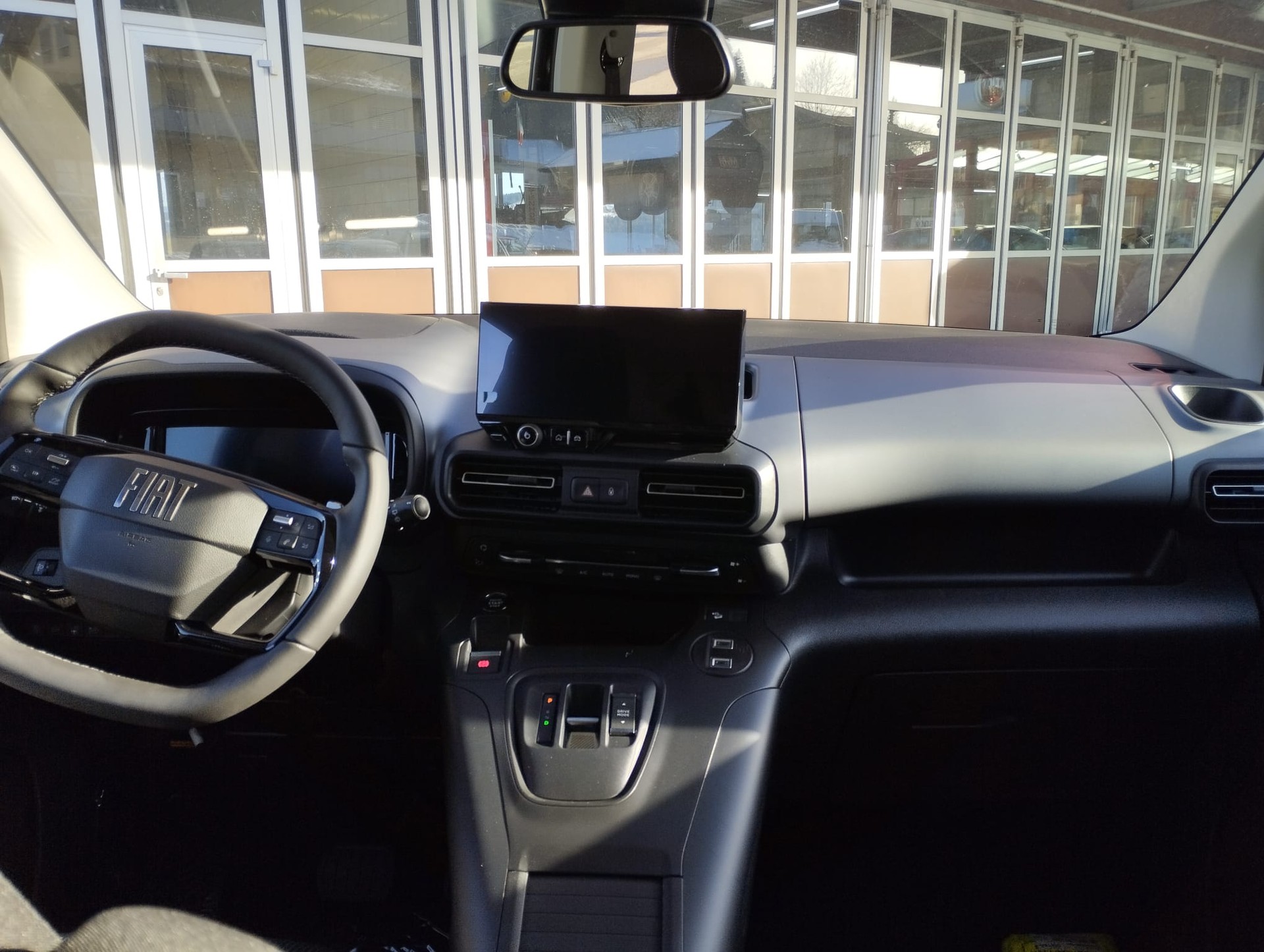 FIAT E-Doblò Elektro 100kW Lounge-image-18
