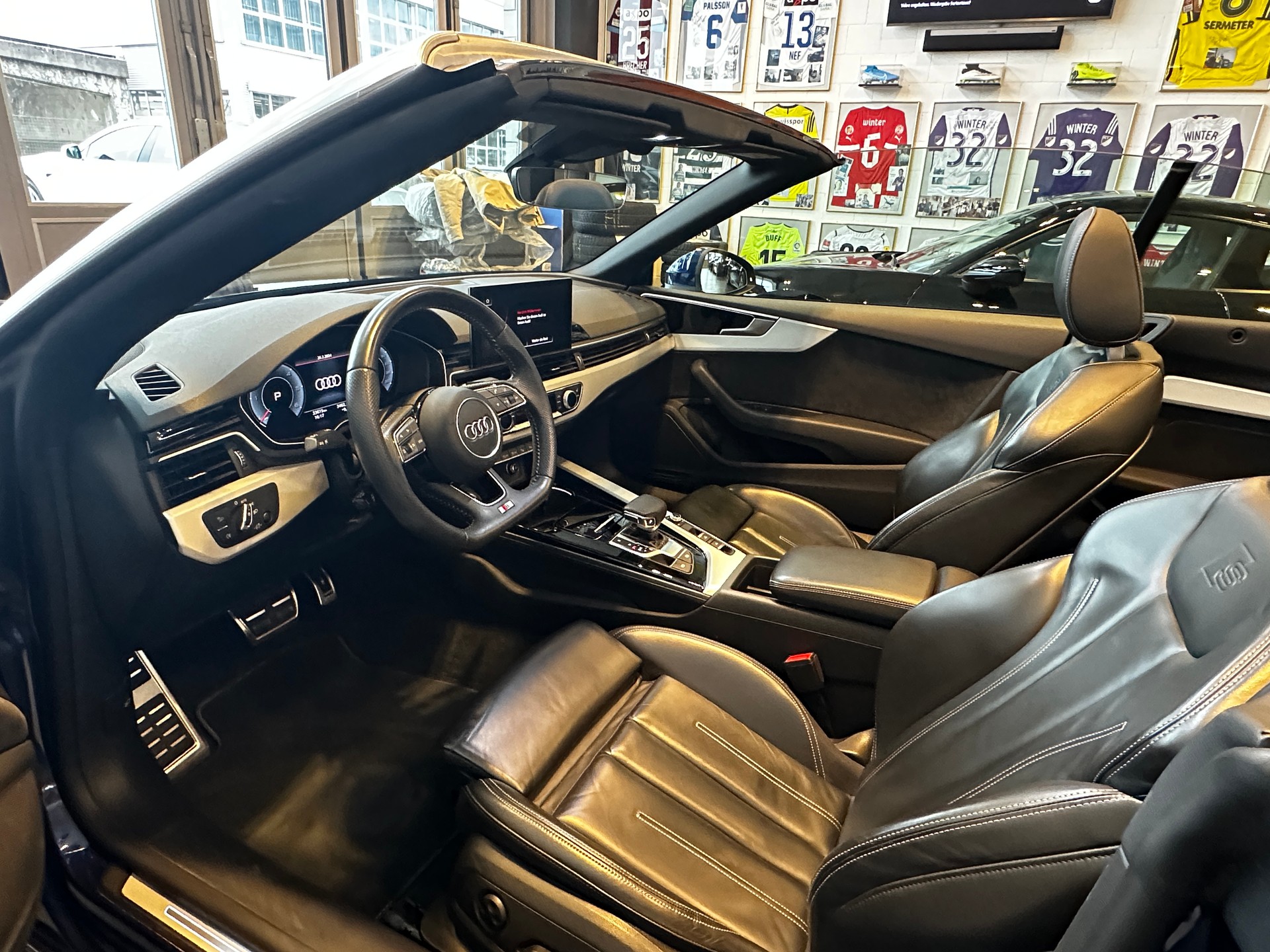 AUDI A5 Cabrio 40 TDI S-Line-image-13
