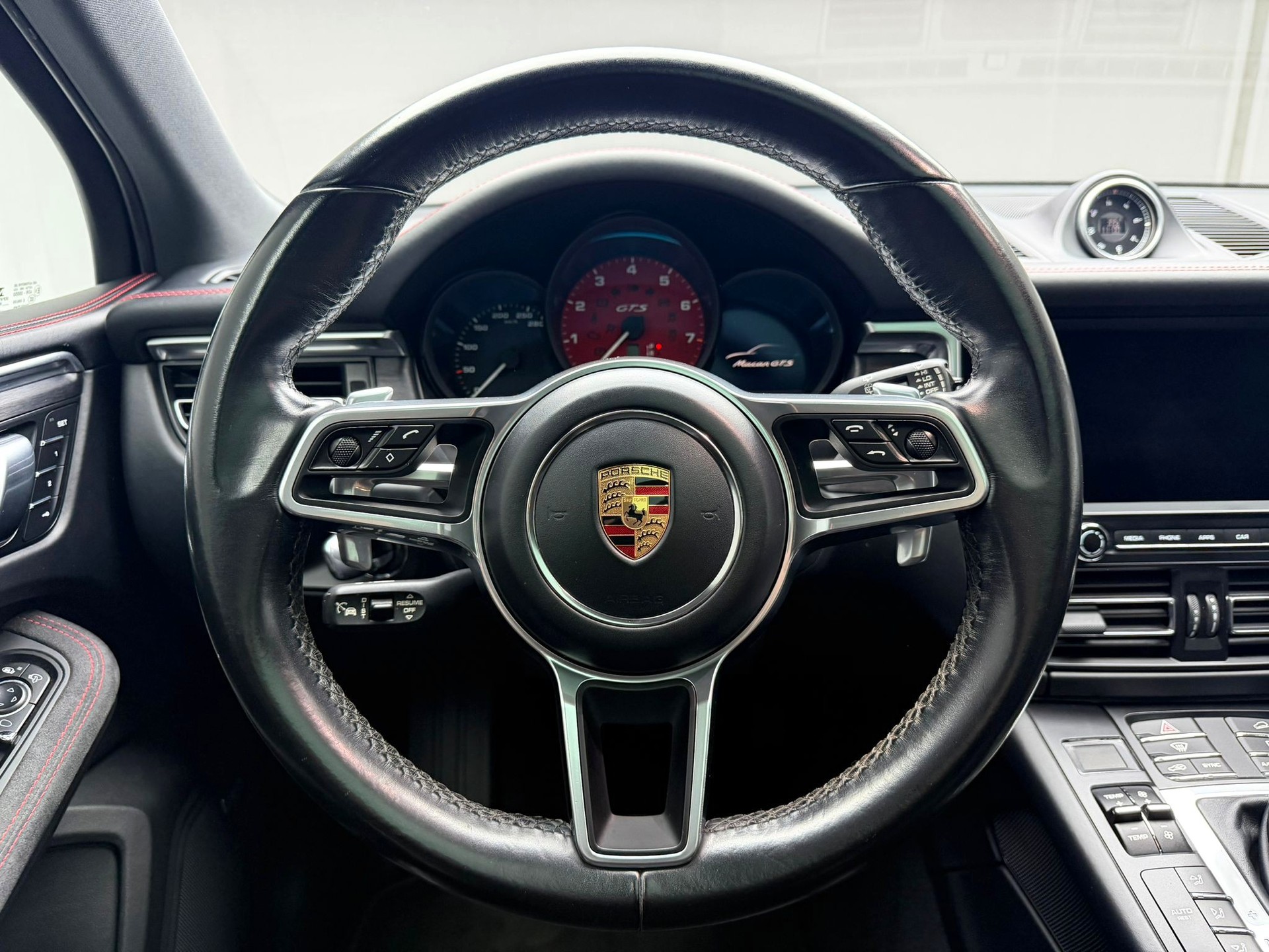 PORSCHE Macan GTS PDK-image-14