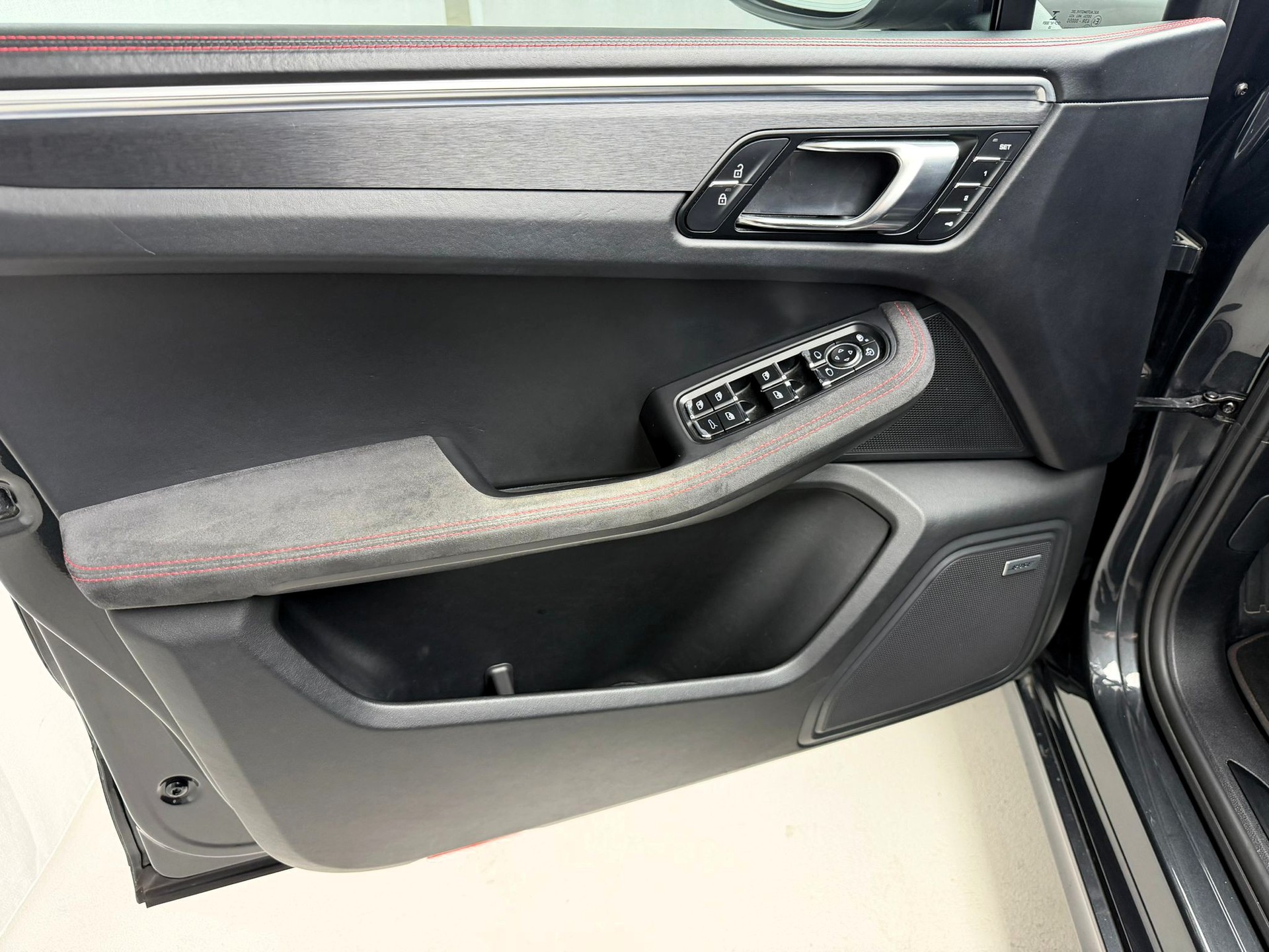 PORSCHE Macan GTS PDK-image-17