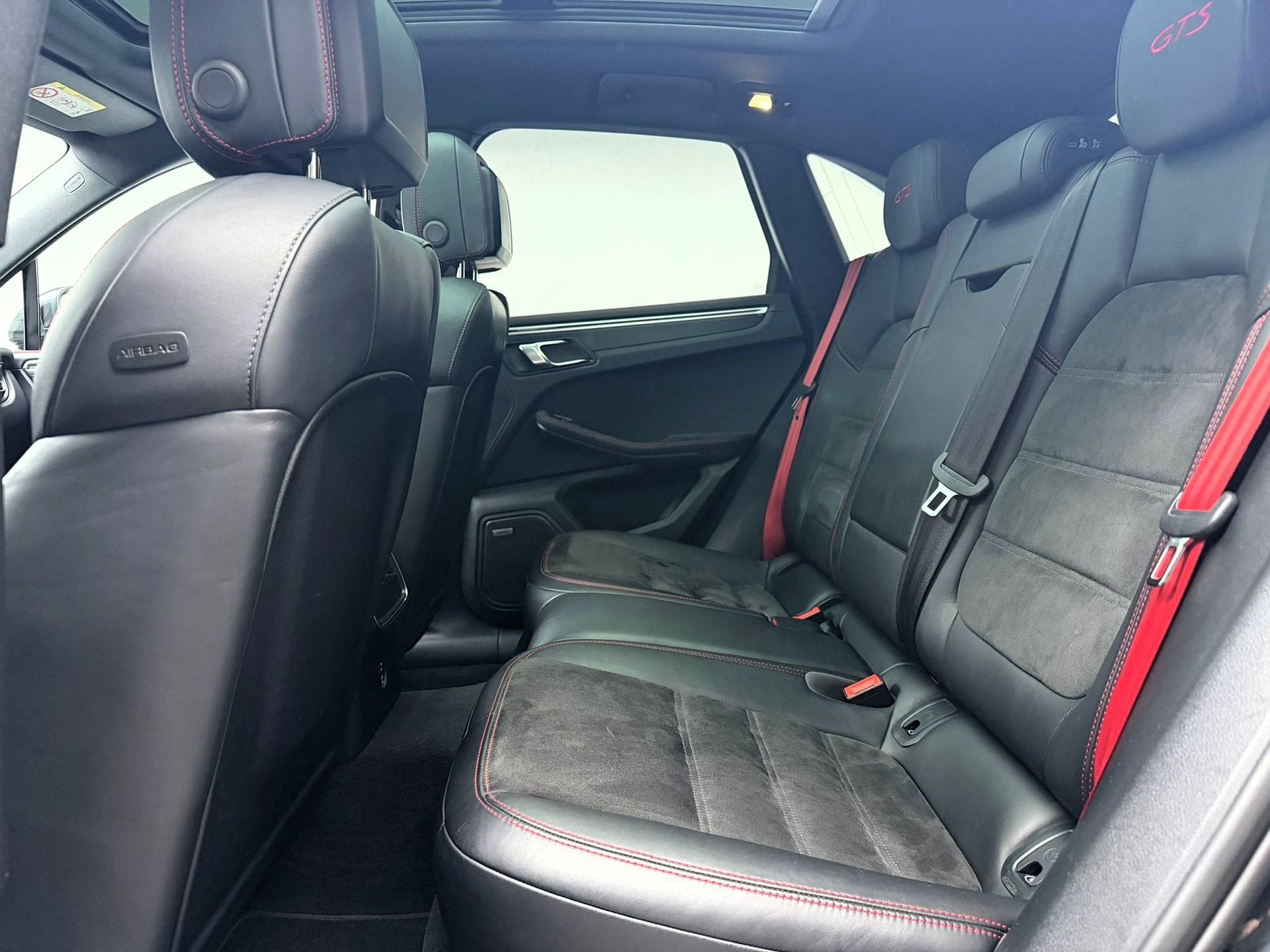 PORSCHE Macan GTS PDK-image-11