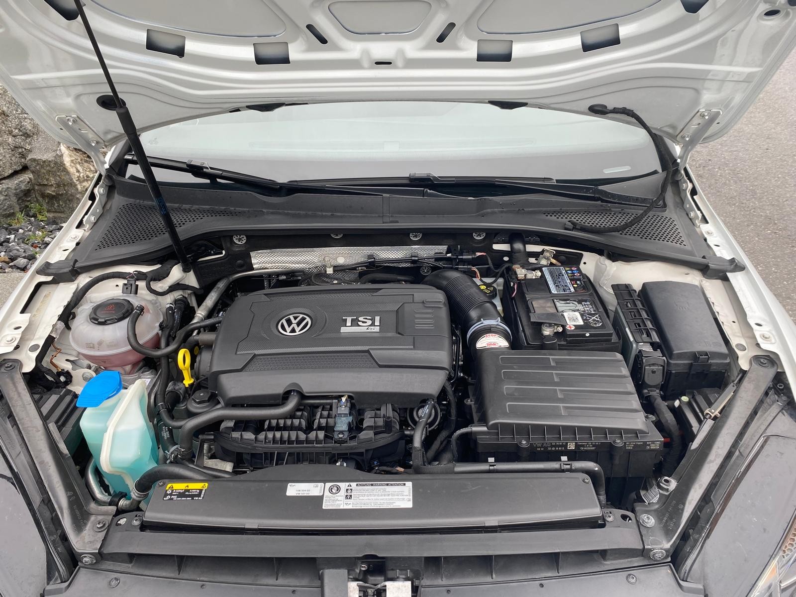 VW Golf 2.0 TSI R 4Motion DSG-image-13