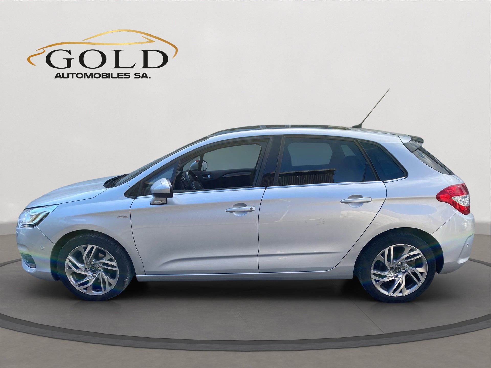 CITROEN C4 Berline 1.6 e-HDi Exclusive EGS6-image-10