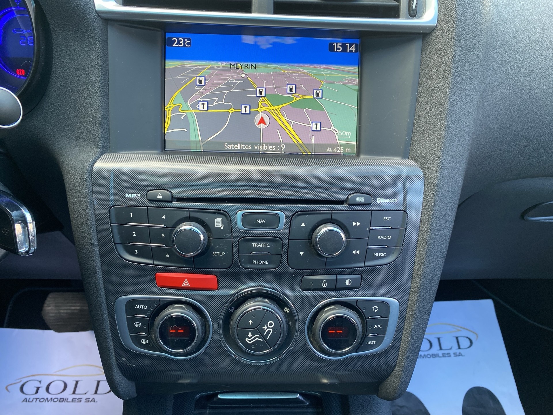 CITROEN C4 Berline 1.6 e-HDi Exclusive EGS6-image-7