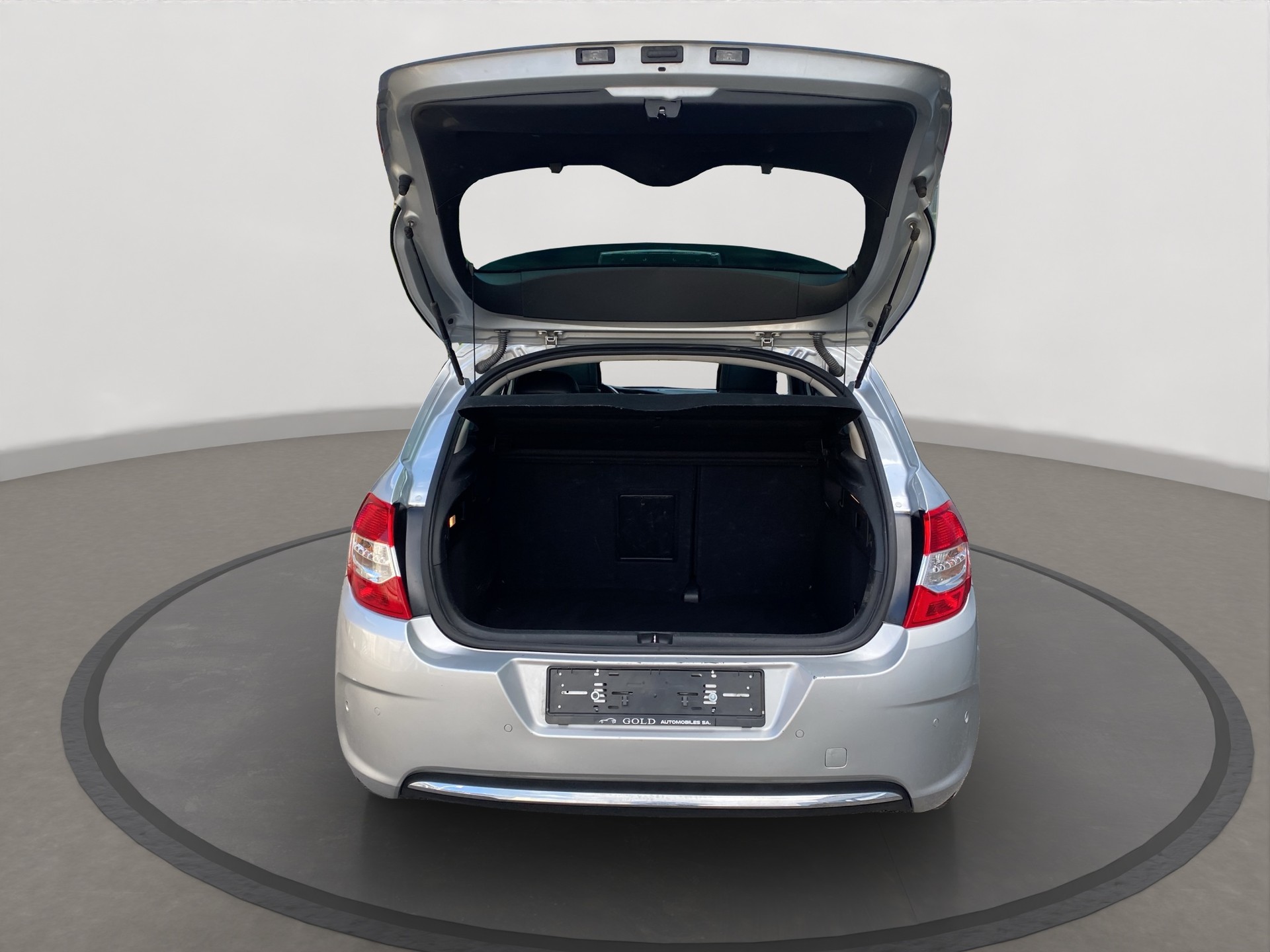 CITROEN C4 Berline 1.6 e-HDi Exclusive EGS6-image-14