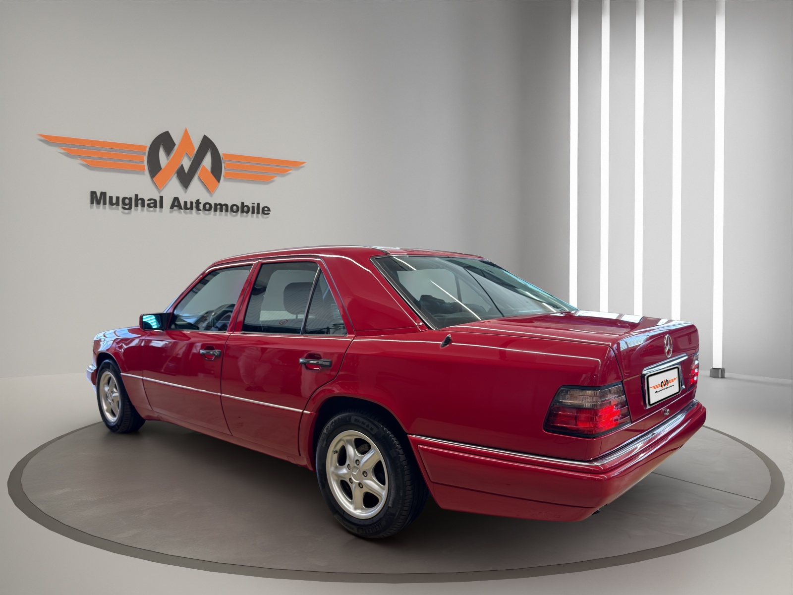 MERCEDES-BENZ E 200 Business Automatic-image-5