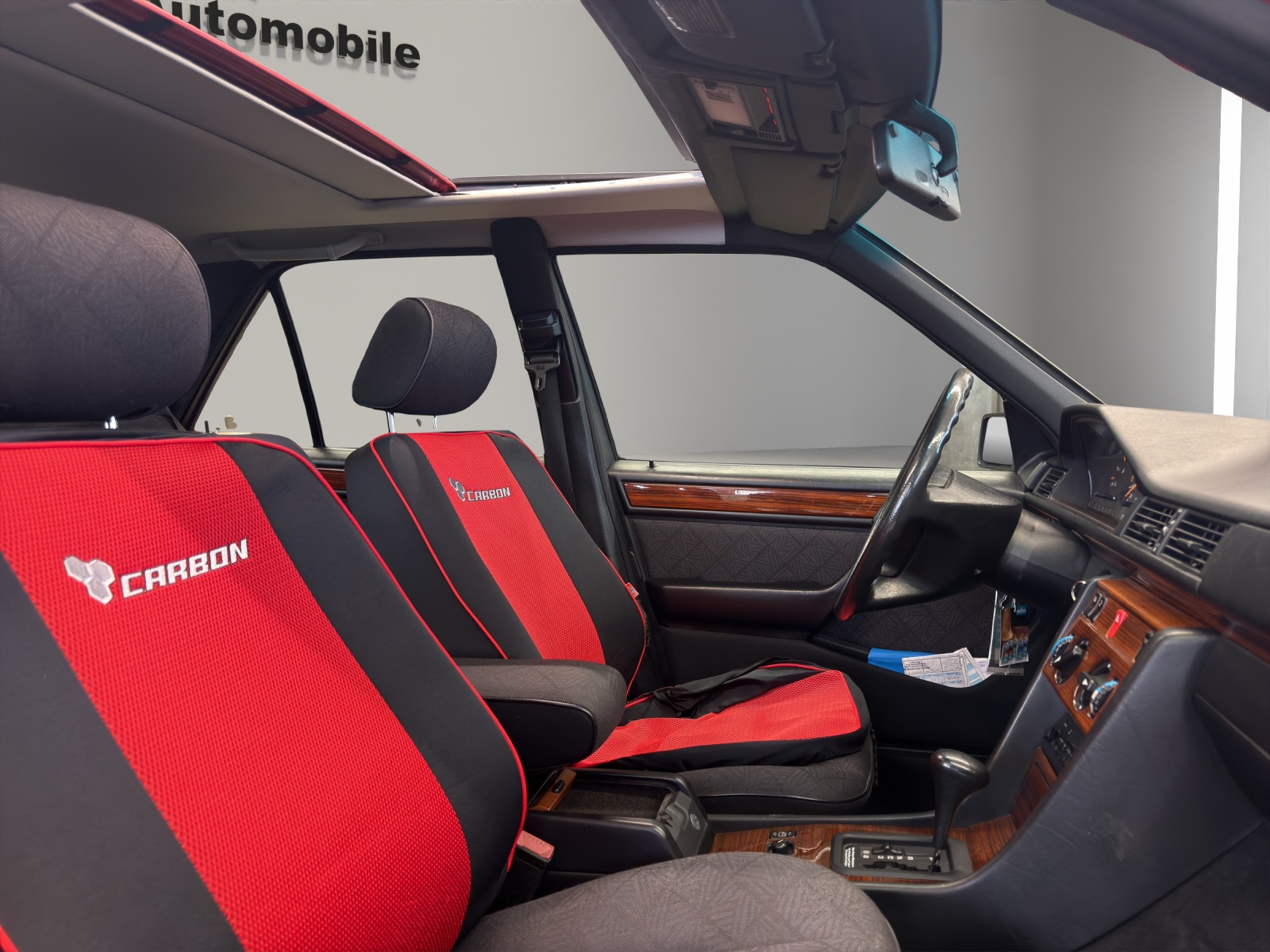 MERCEDES-BENZ E 200 Business Automatic-image-14