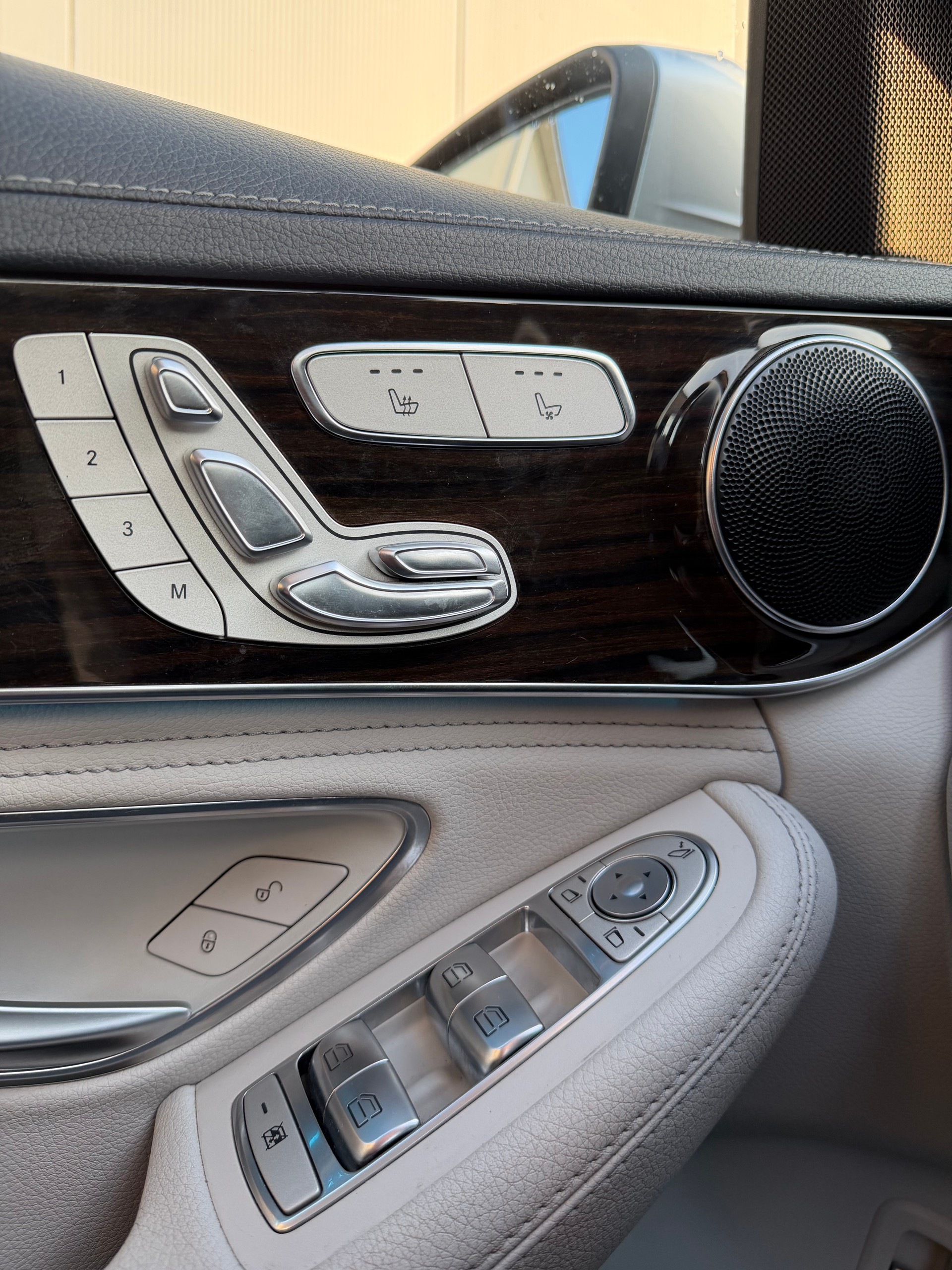 MERCEDES-BENZ C 400 4Matic 7G-Tronic-image-6