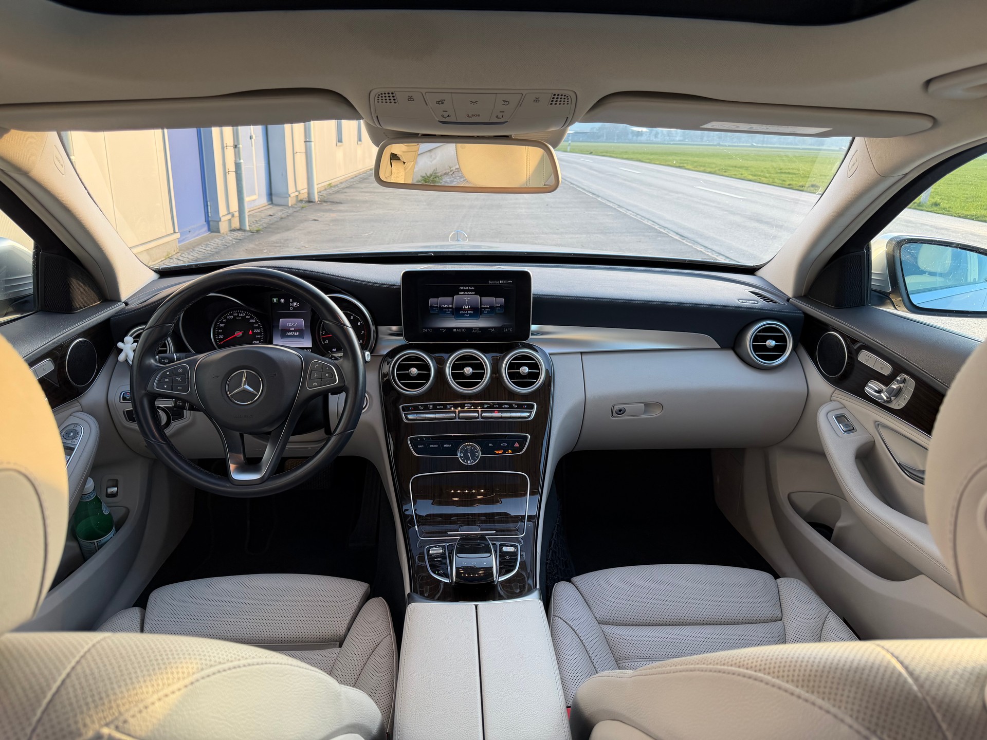 MERCEDES-BENZ C 400 4Matic 7G-Tronic-image-8