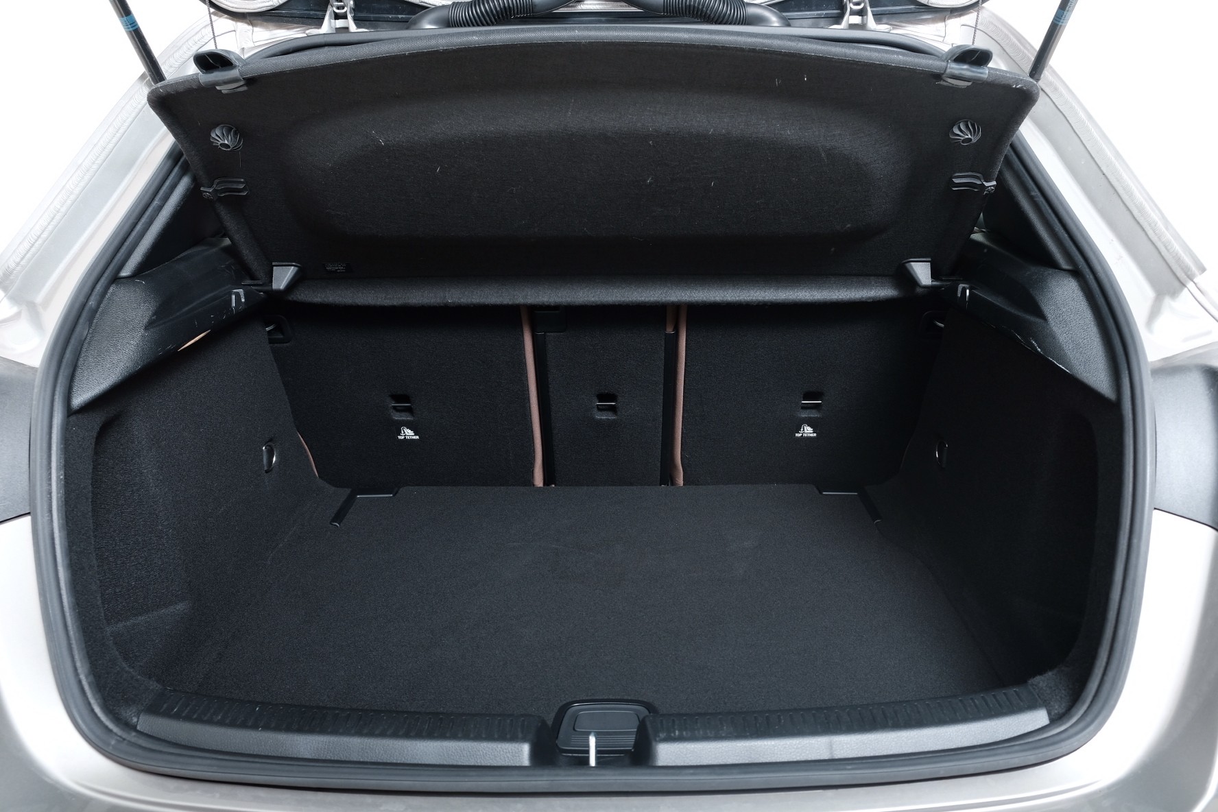 MERCEDES-BENZ A 220 Progressive 7G-DCT 4Matic-image-11
