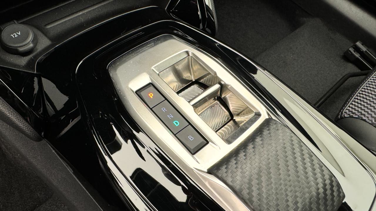 PEUGEOT 2008 156 e 54 kWh GT-image-10
