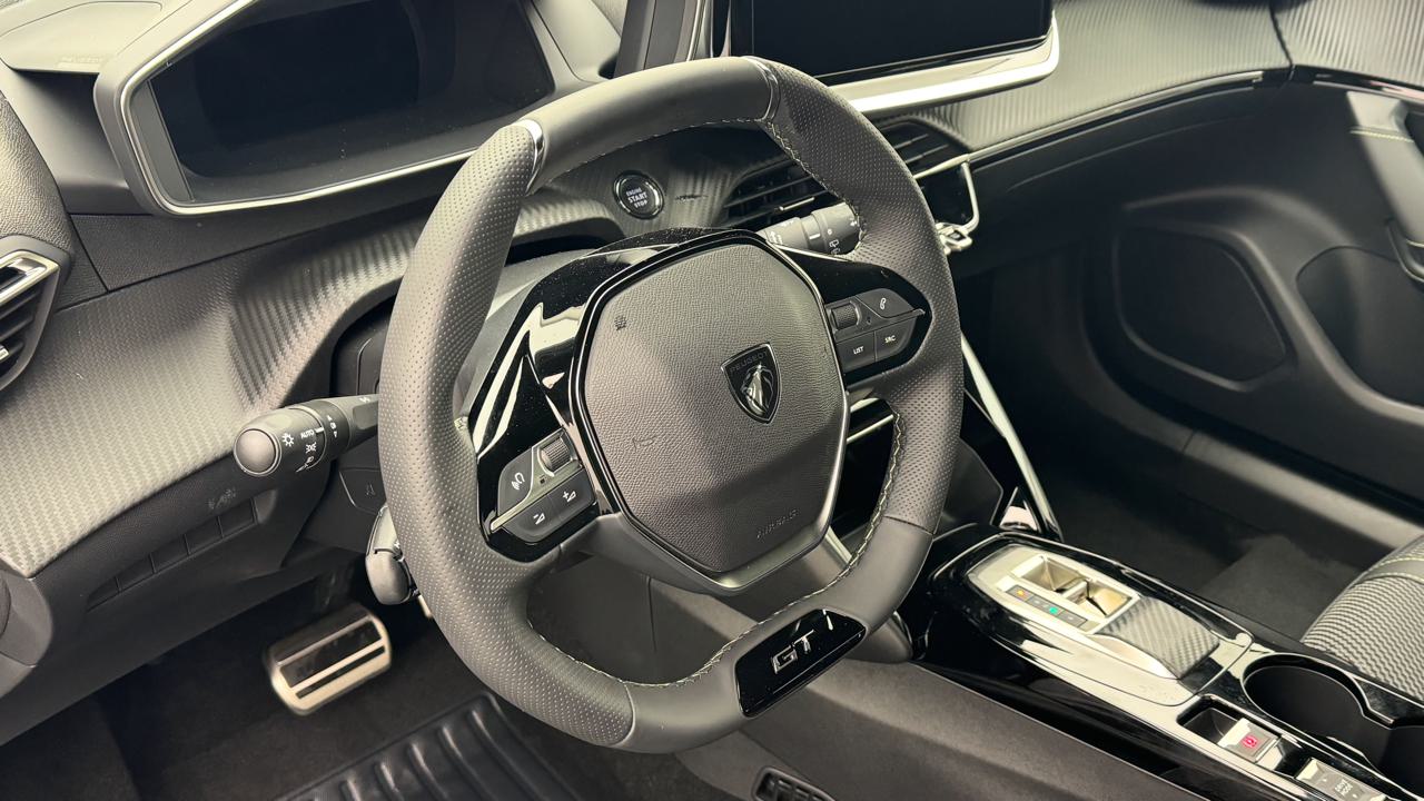 PEUGEOT 2008 156 e 54 kWh GT-image-6