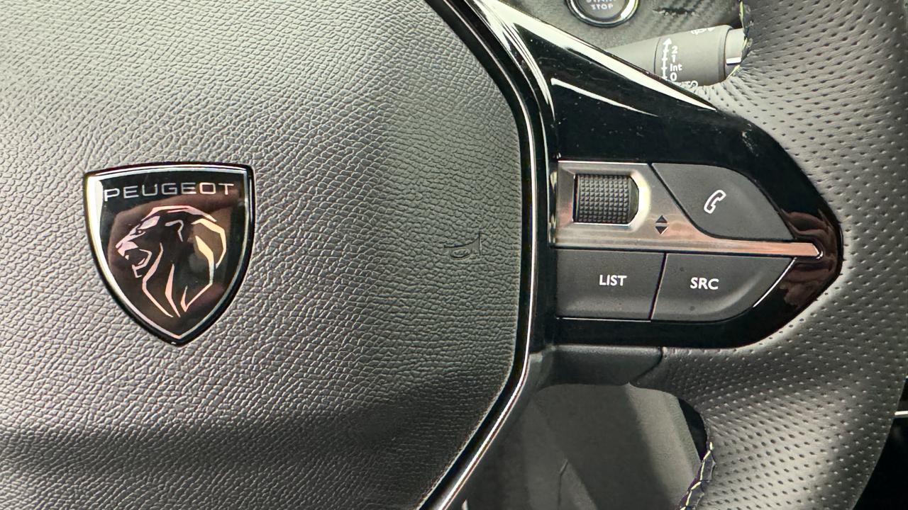 PEUGEOT 2008 156 e 54 kWh GT-image-9