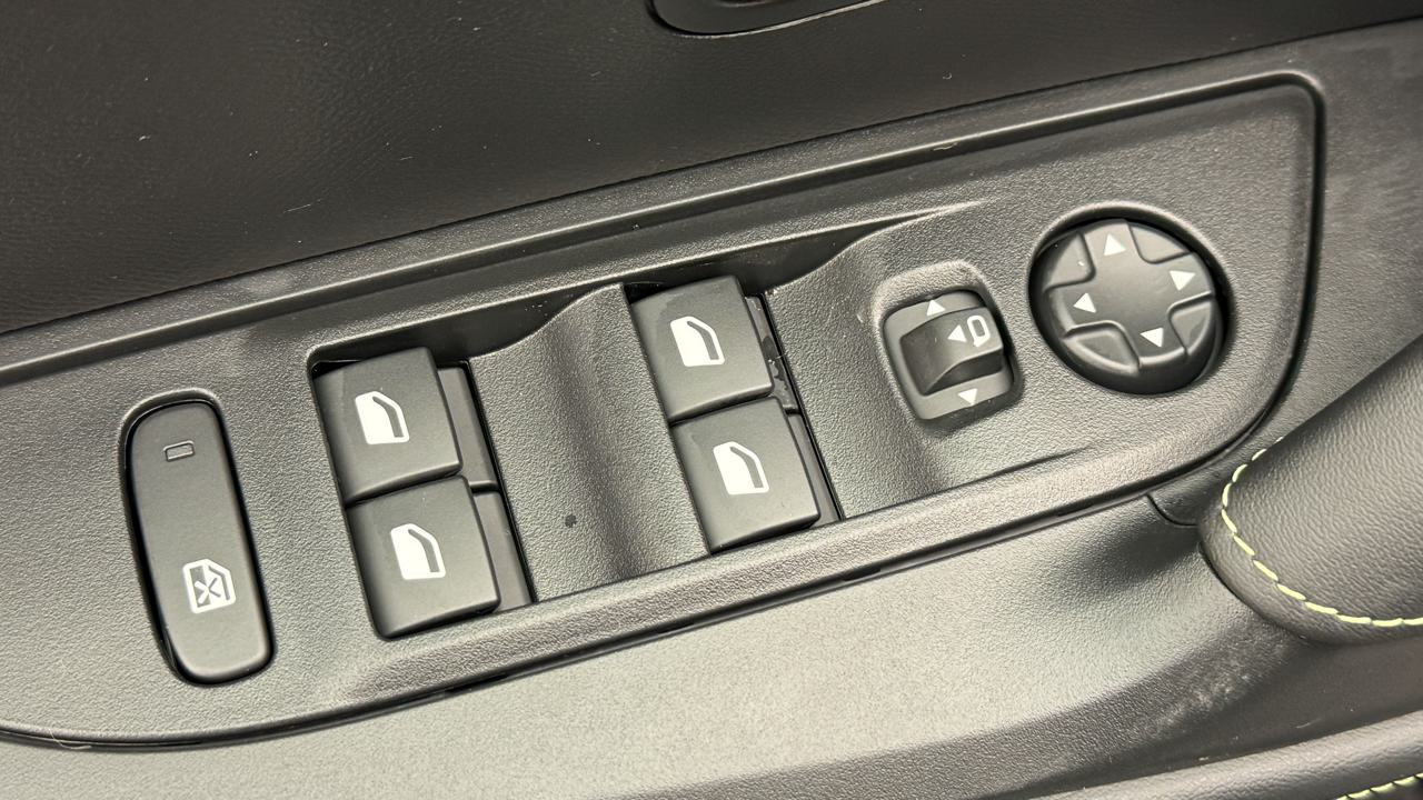 PEUGEOT 2008 156 e 54 kWh GT-image-8
