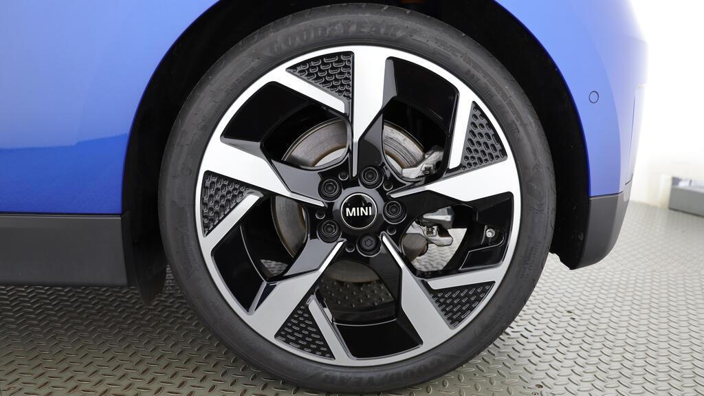 MINI Cooper SE-image-10