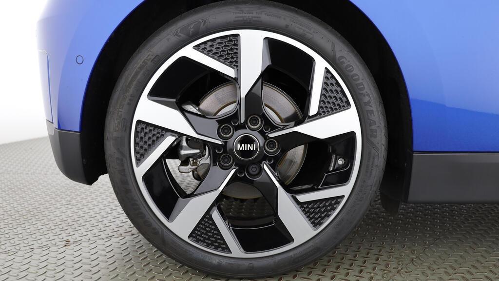 MINI Cooper SE-image-7