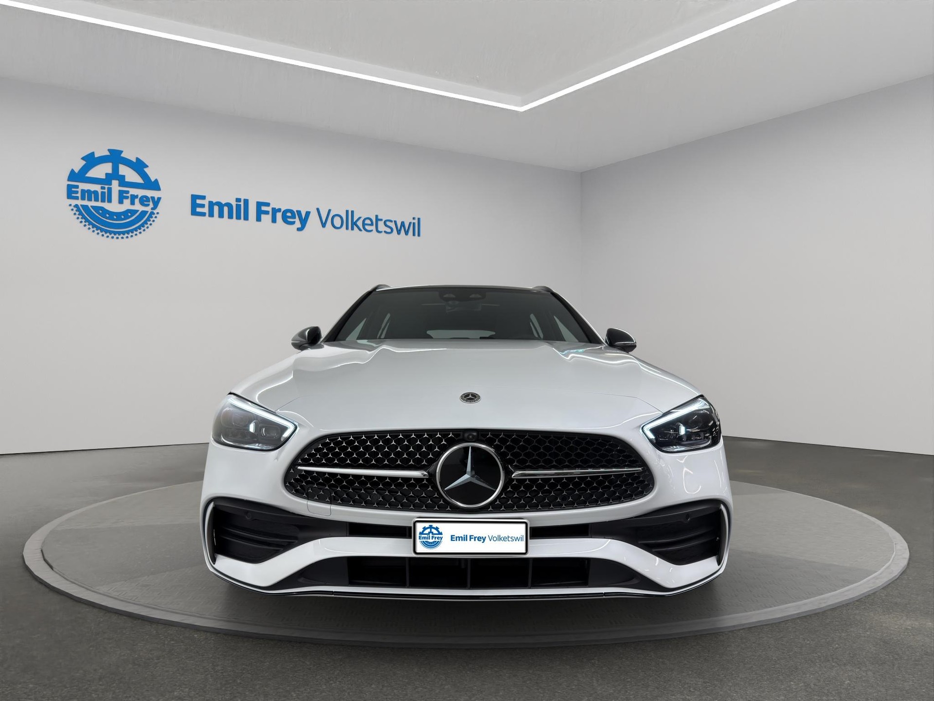 MERCEDES-BENZ C 220 d Swiss Star AMG Line 4matic Kombi-image-4