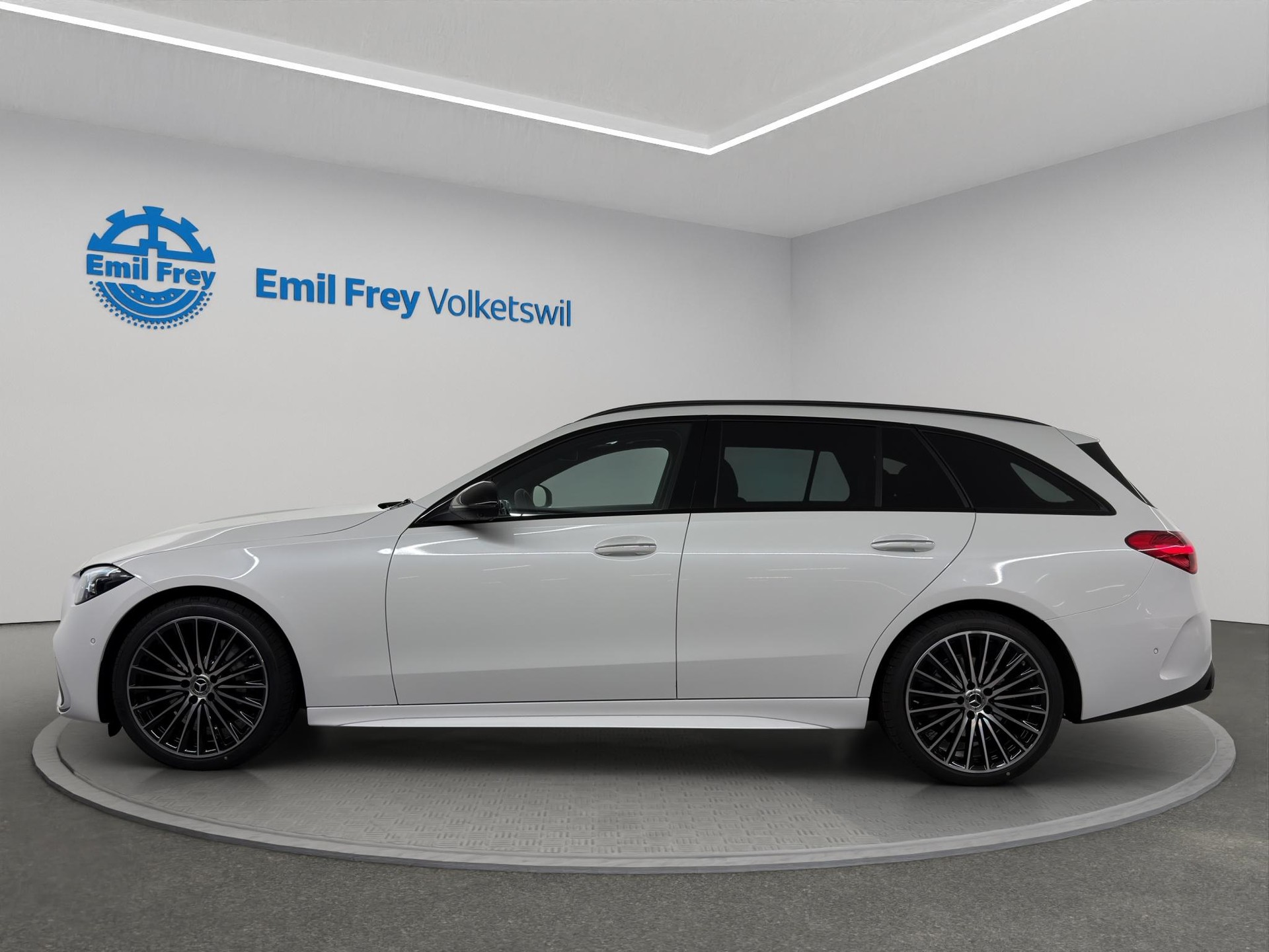 MERCEDES-BENZ C 220 d Swiss Star AMG Line 4matic Kombi-image-1