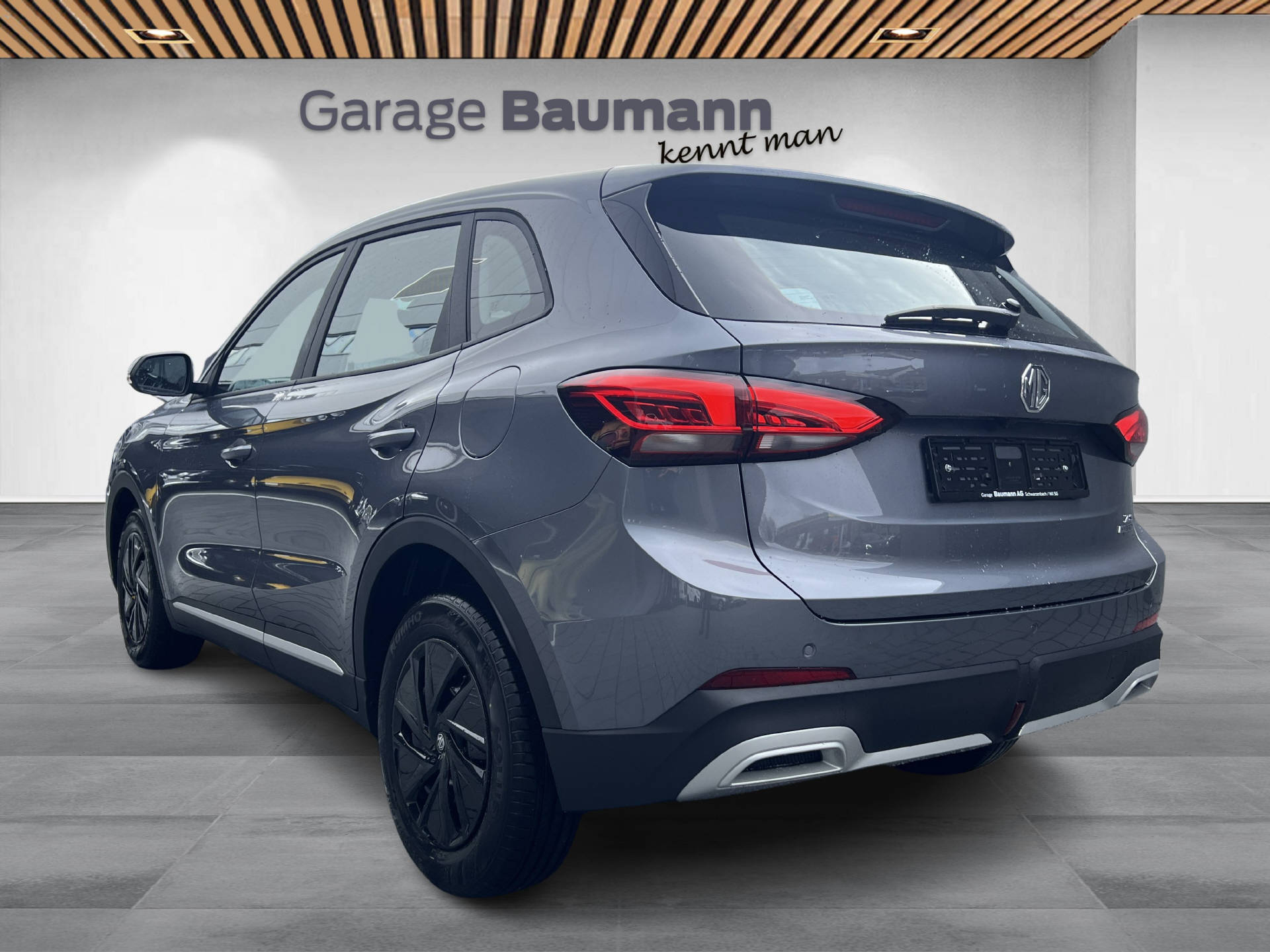 MG ZS 1.5 Hybrid+ Standard-image-3
