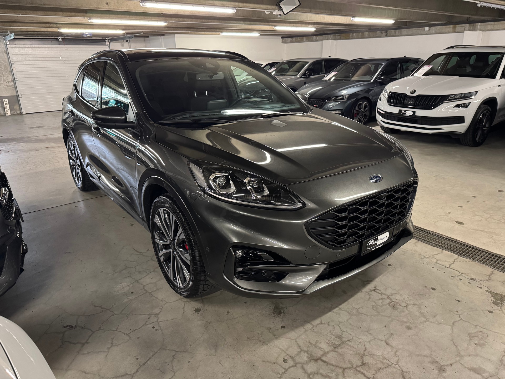 FORD Kuga 2.5 FHEV ST-Line X 4WD