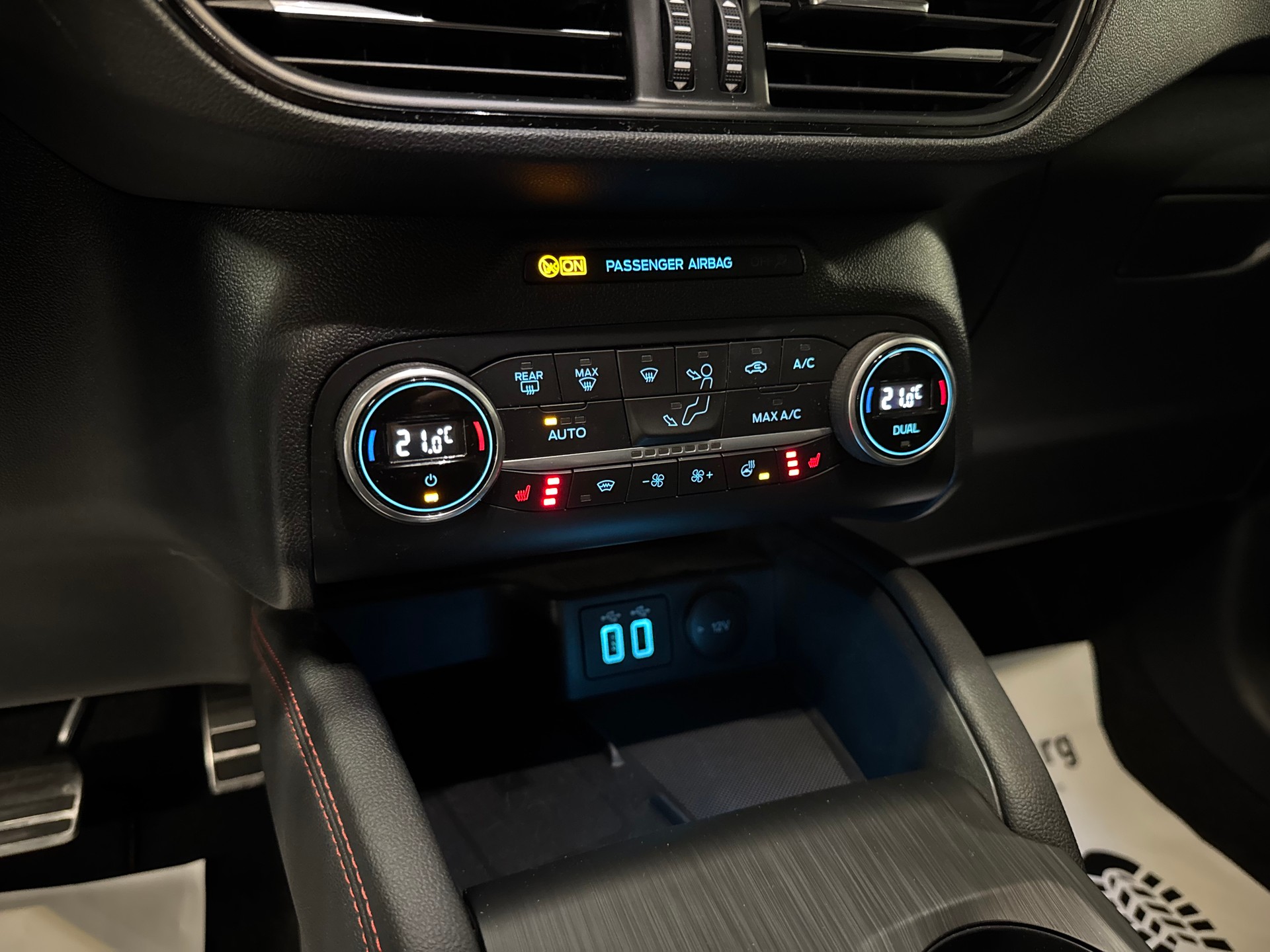 FORD Kuga 2.5 FHEV ST-Line X 4WD-image-9