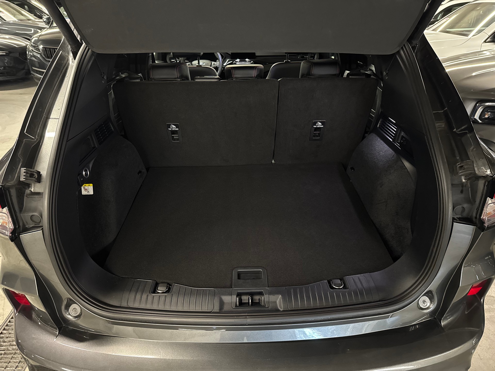 FORD Kuga 2.5 FHEV ST-Line X 4WD-image-16