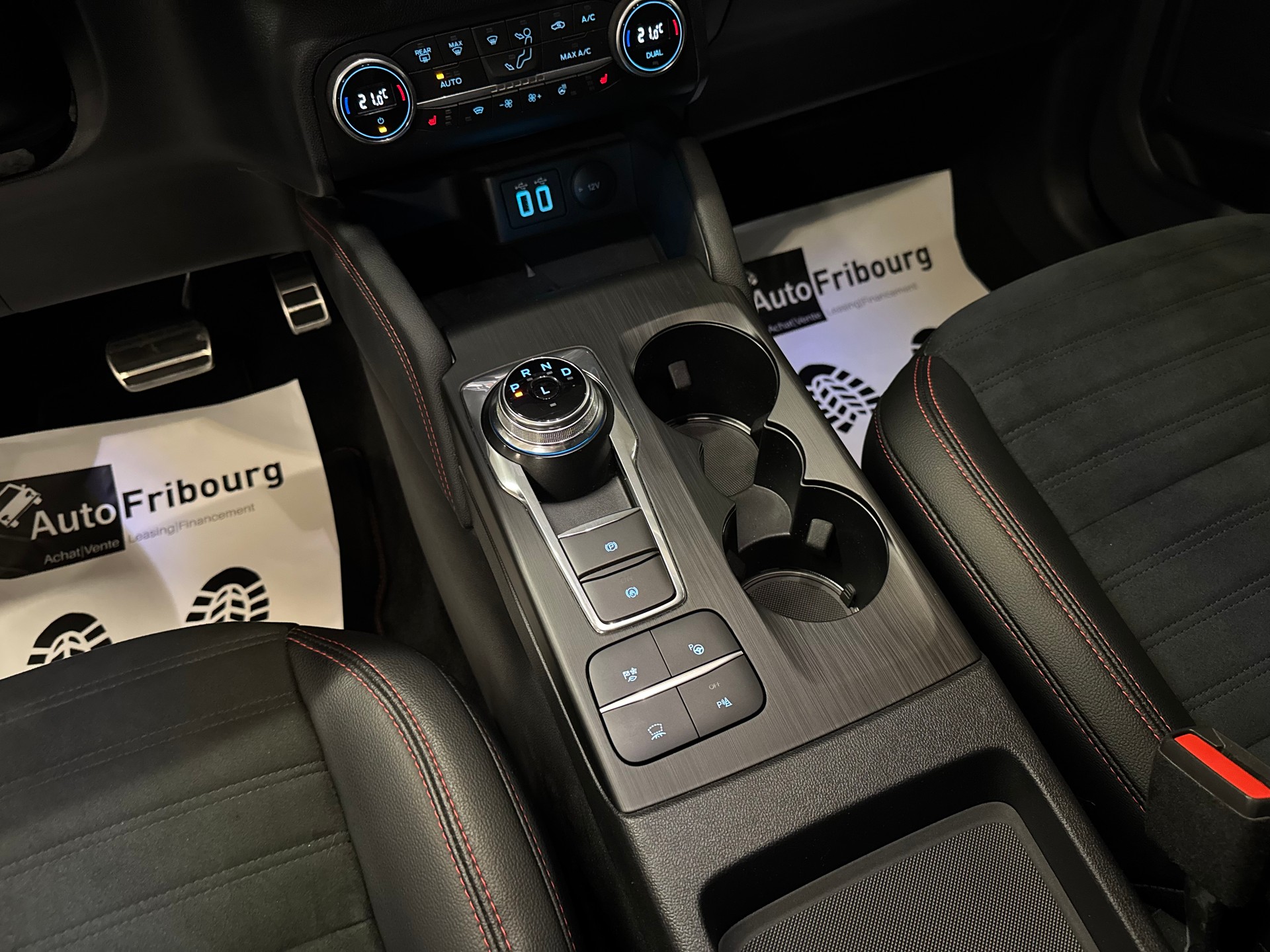 FORD Kuga 2.5 FHEV ST-Line X 4WD-image-5