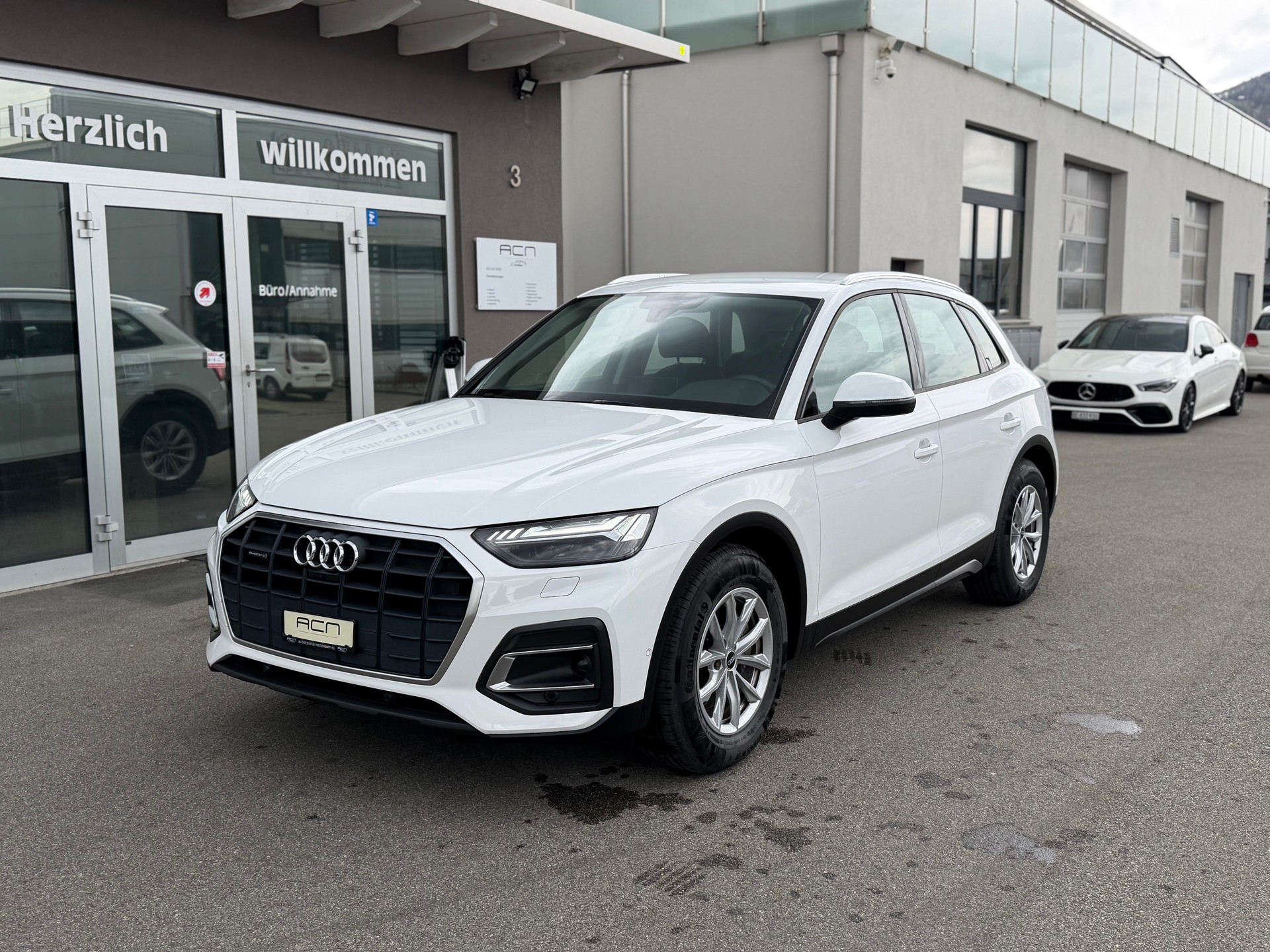 AUDI Q5 40 TDI quattro S-tronic-showroom-element-2