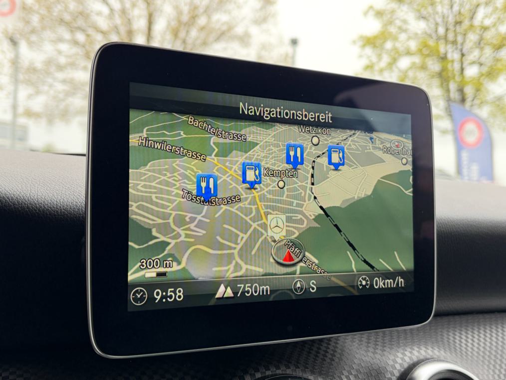 MERCEDES-BENZ A 180 Urban 7G-DCT-image-5