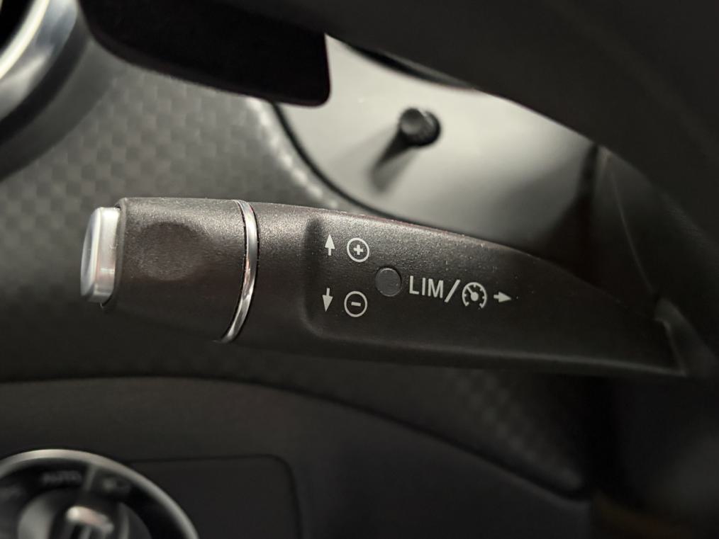 MERCEDES-BENZ A 180 Urban 7G-DCT-image-4