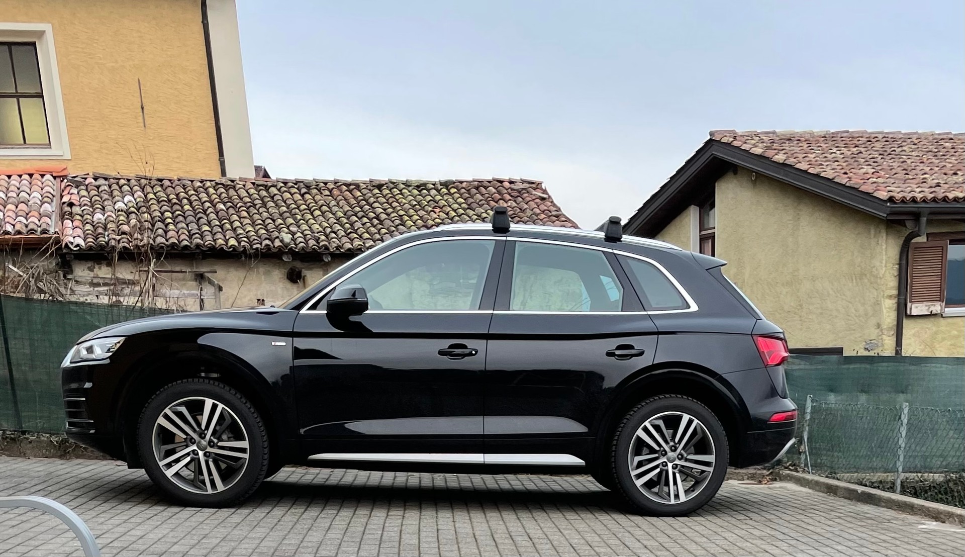 AUDI Q5 40 TDI sport quattro S-tronic-image-0