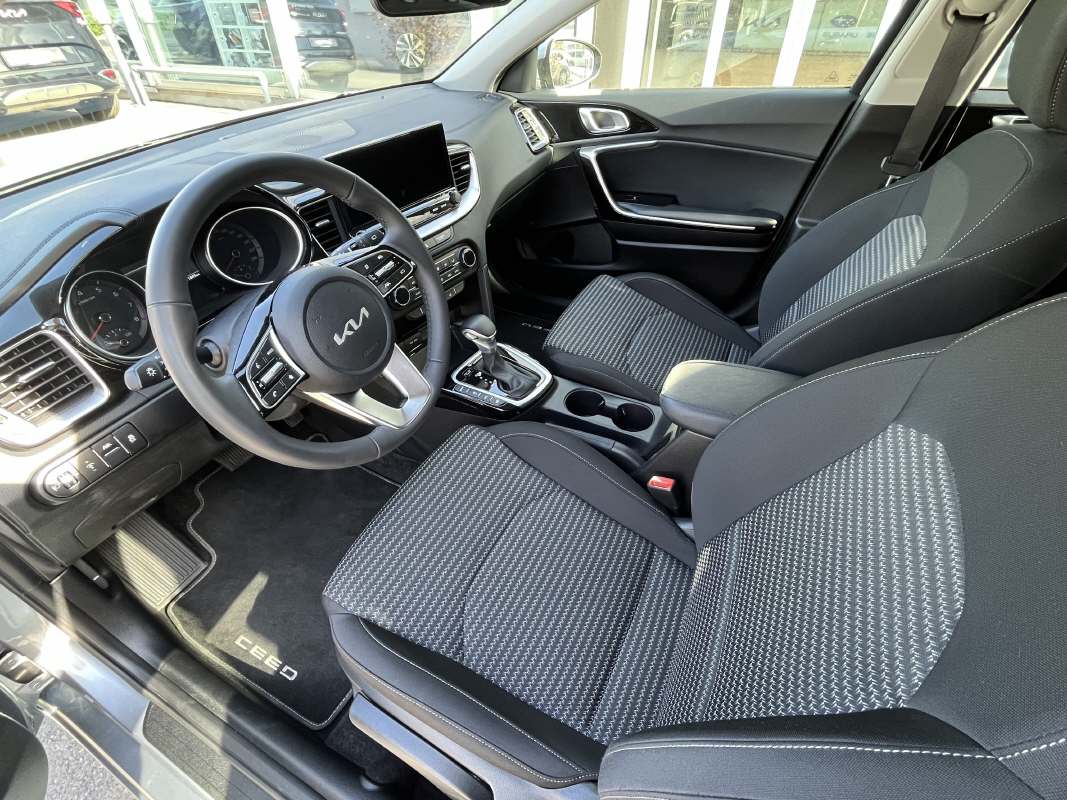 KIA Ceed SW 1.5 T-GDi Power +-image-2