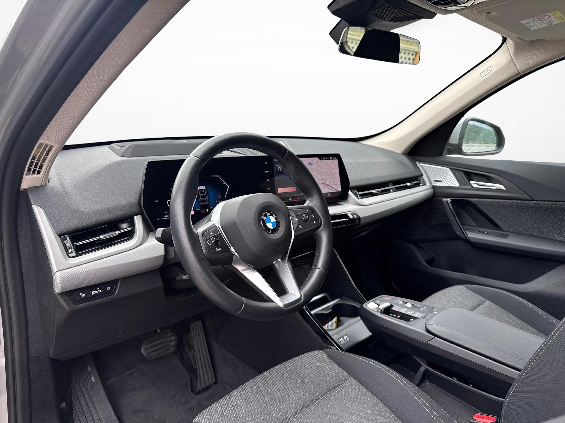BMW X1 20d xDrive paddles-image-11