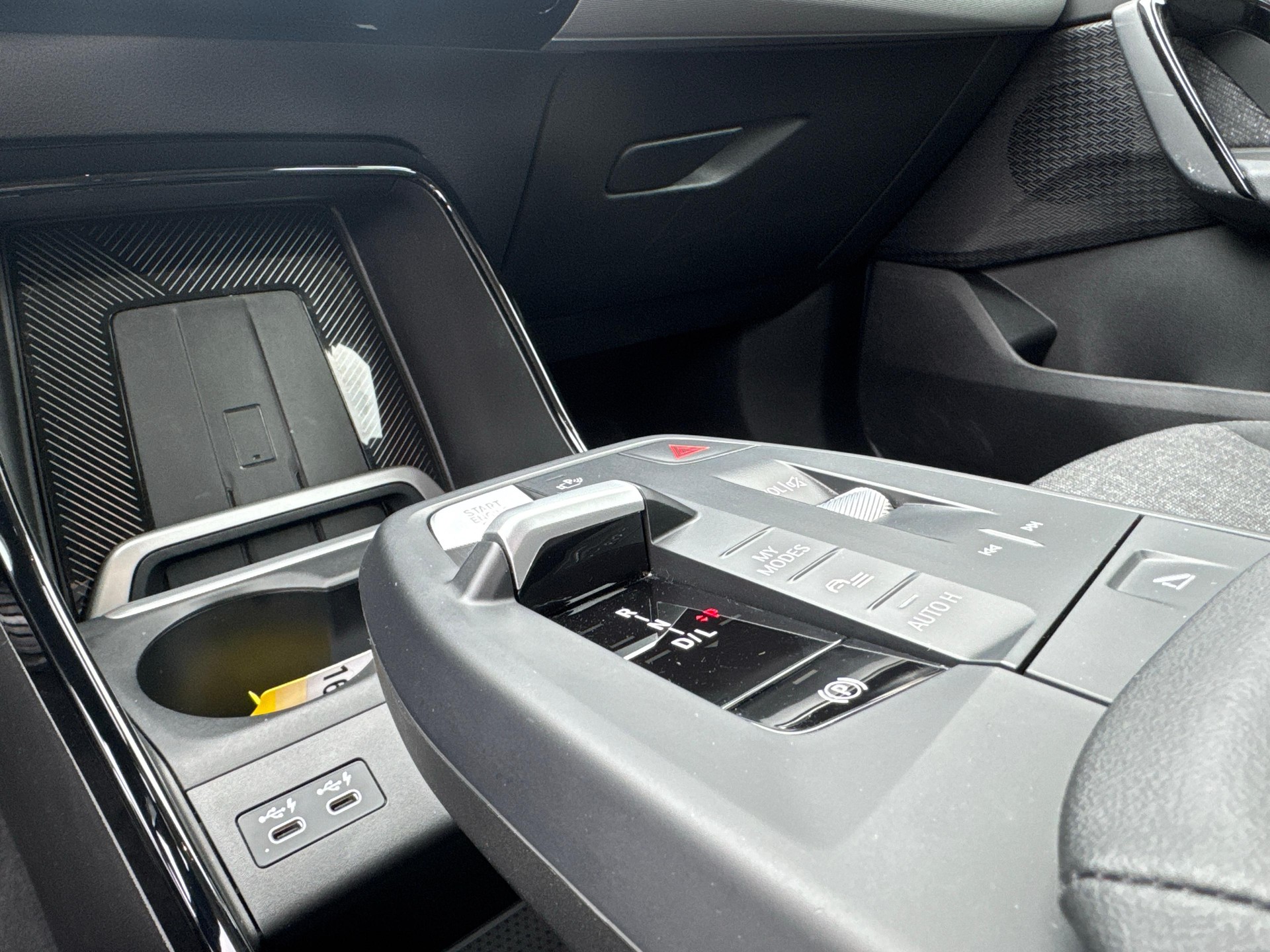 BMW X1 20d xDrive paddles-image-18