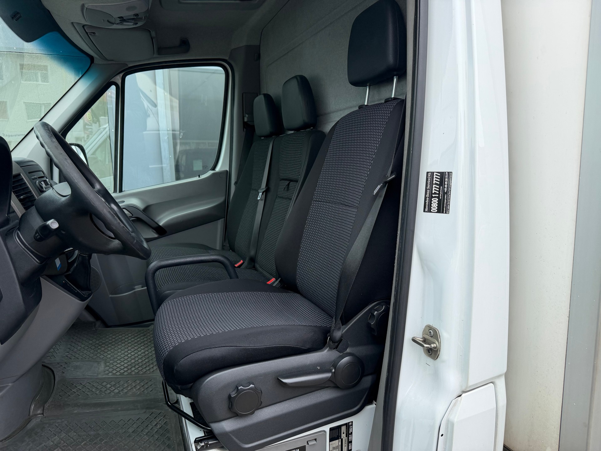 MERCEDES-BENZ Sprinter 315 CDI Standard-image-12