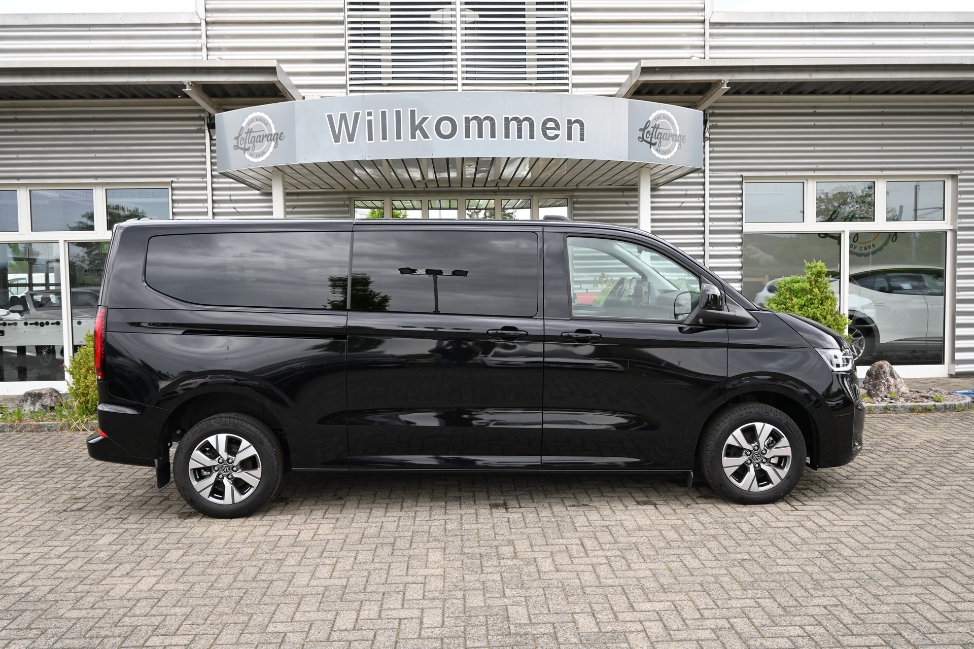 VW Caravelle 2.0 TDI Style LWB Automat 8-Plätzer 170PS + AHK 2500kg + Standheizung-image-5