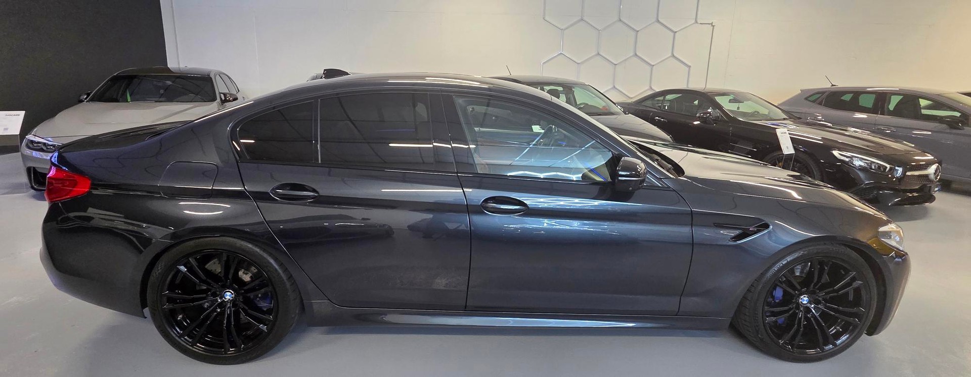 BMW M5 xDrive Competition Drivelogic-image-2