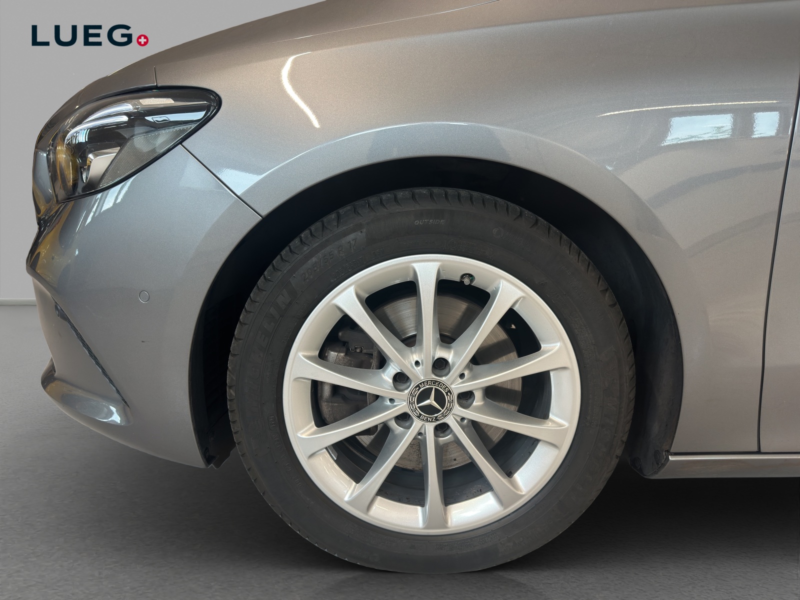 MERCEDES-BENZ B 220 4Matic Progressive 7G-DCT-image-6