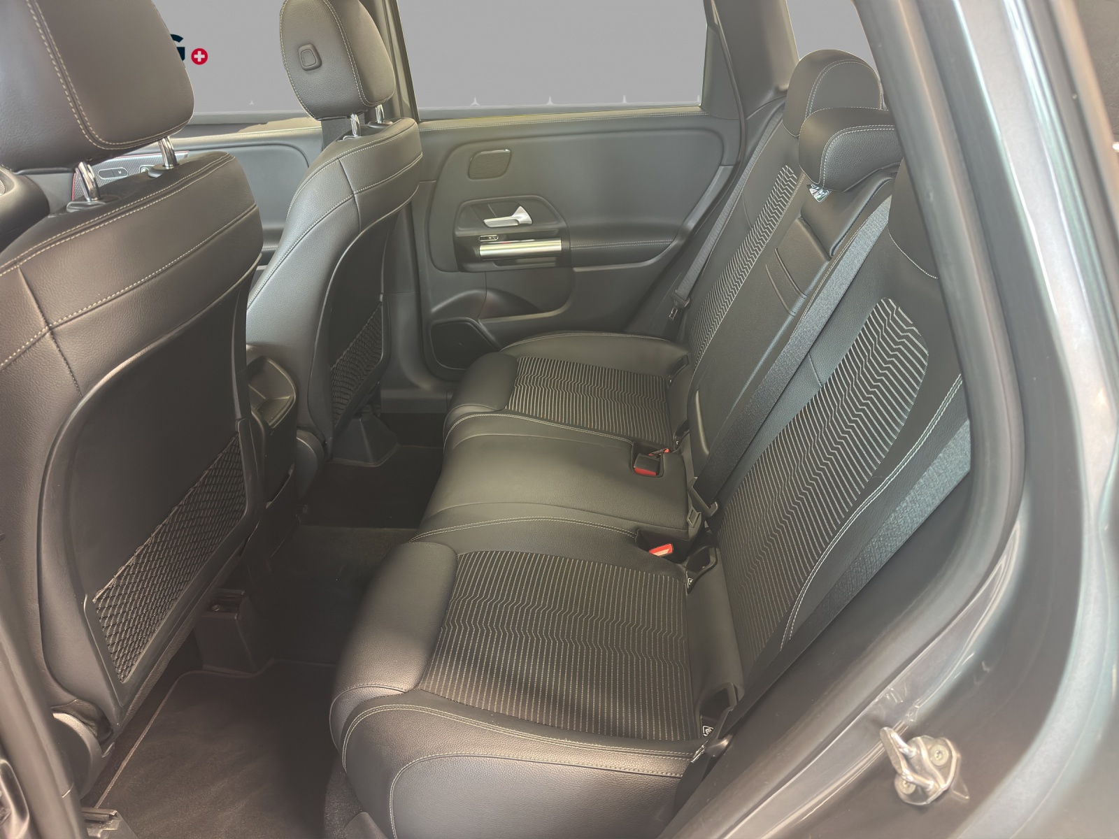 MERCEDES-BENZ B 220 4Matic Progressive 7G-DCT-image-13
