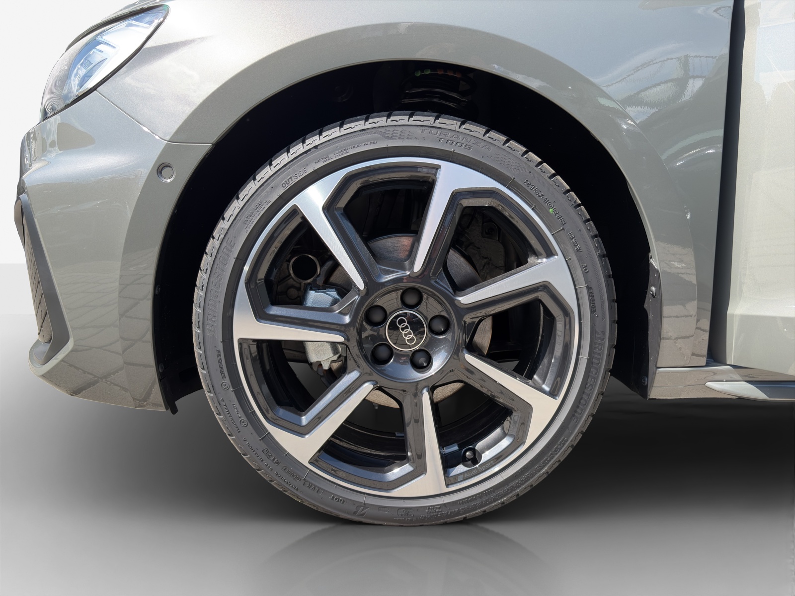 AUDI A1 Sportback 30 TFSI S Line Attraction S-tronic-image-8