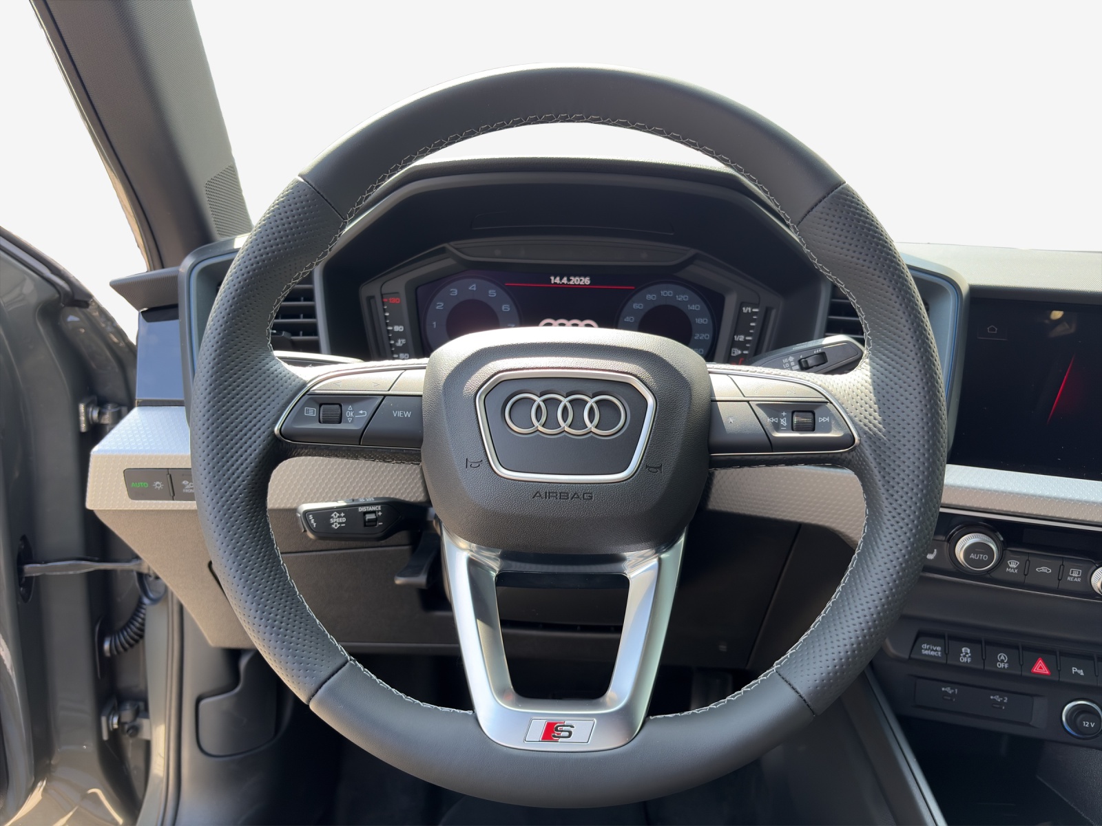 AUDI A1 Sportback 30 TFSI S Line Attraction S-tronic-image-10