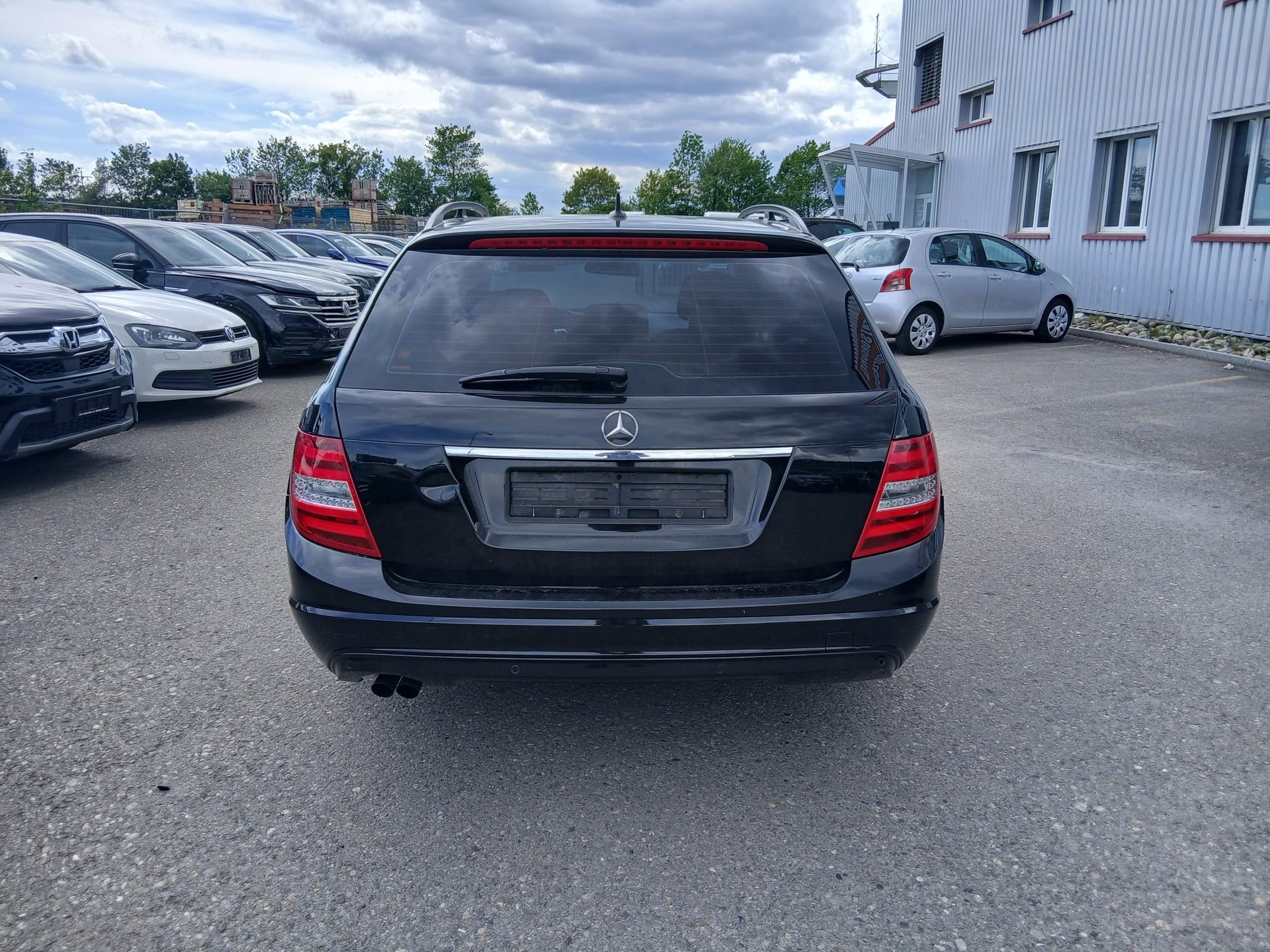 MERCEDES-BENZ C 180 CGI BlueEfficiency Avantgarde-image-9
