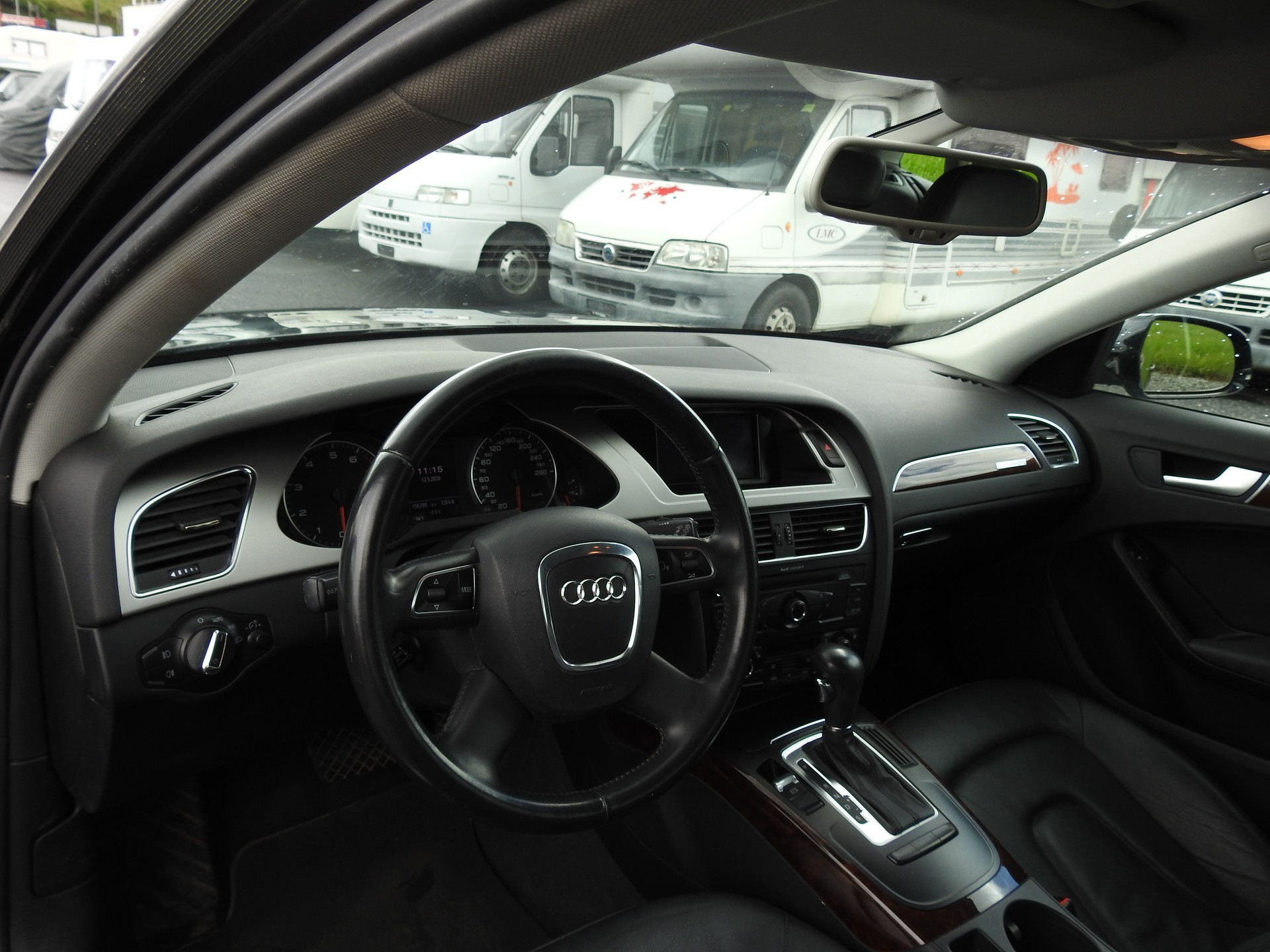 AUDI A4 Avant 2.0 TFSI quattro S-tronic-image-11