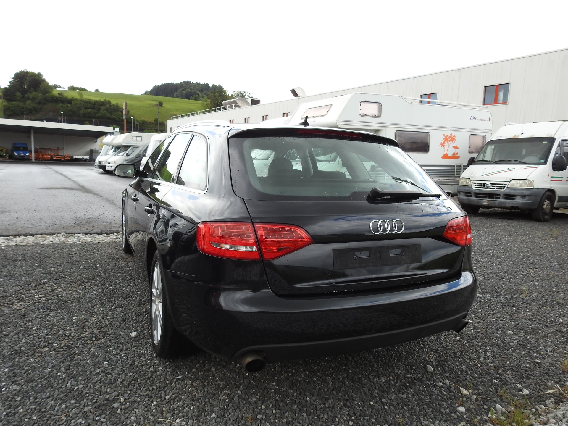 AUDI A4 Avant 2.0 TFSI quattro S-tronic-image-4