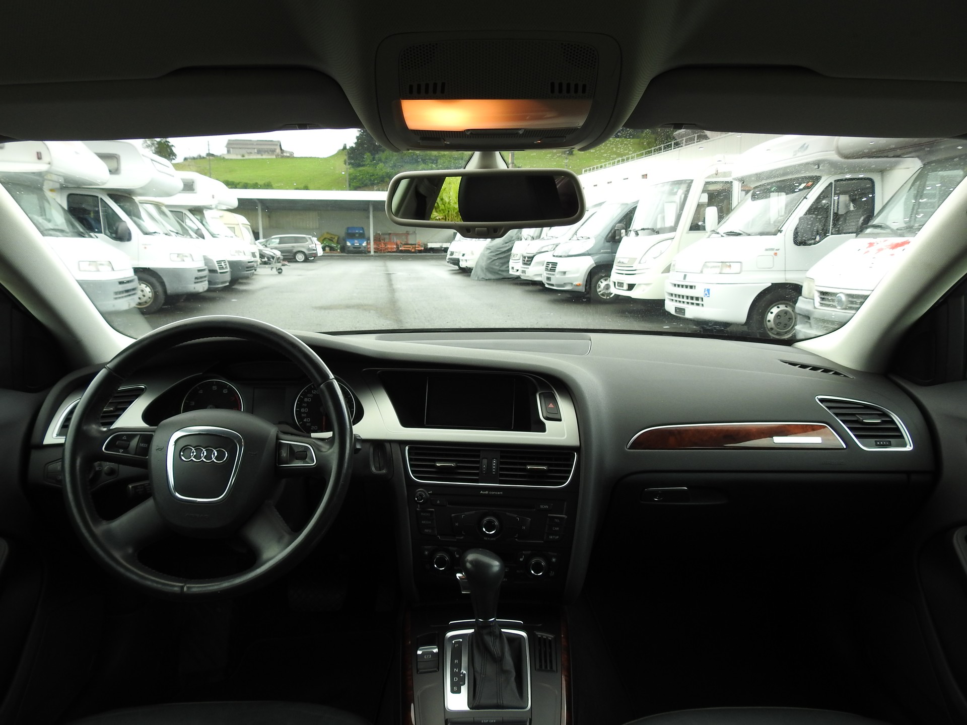 AUDI A4 Avant 2.0 TFSI quattro S-tronic-image-16