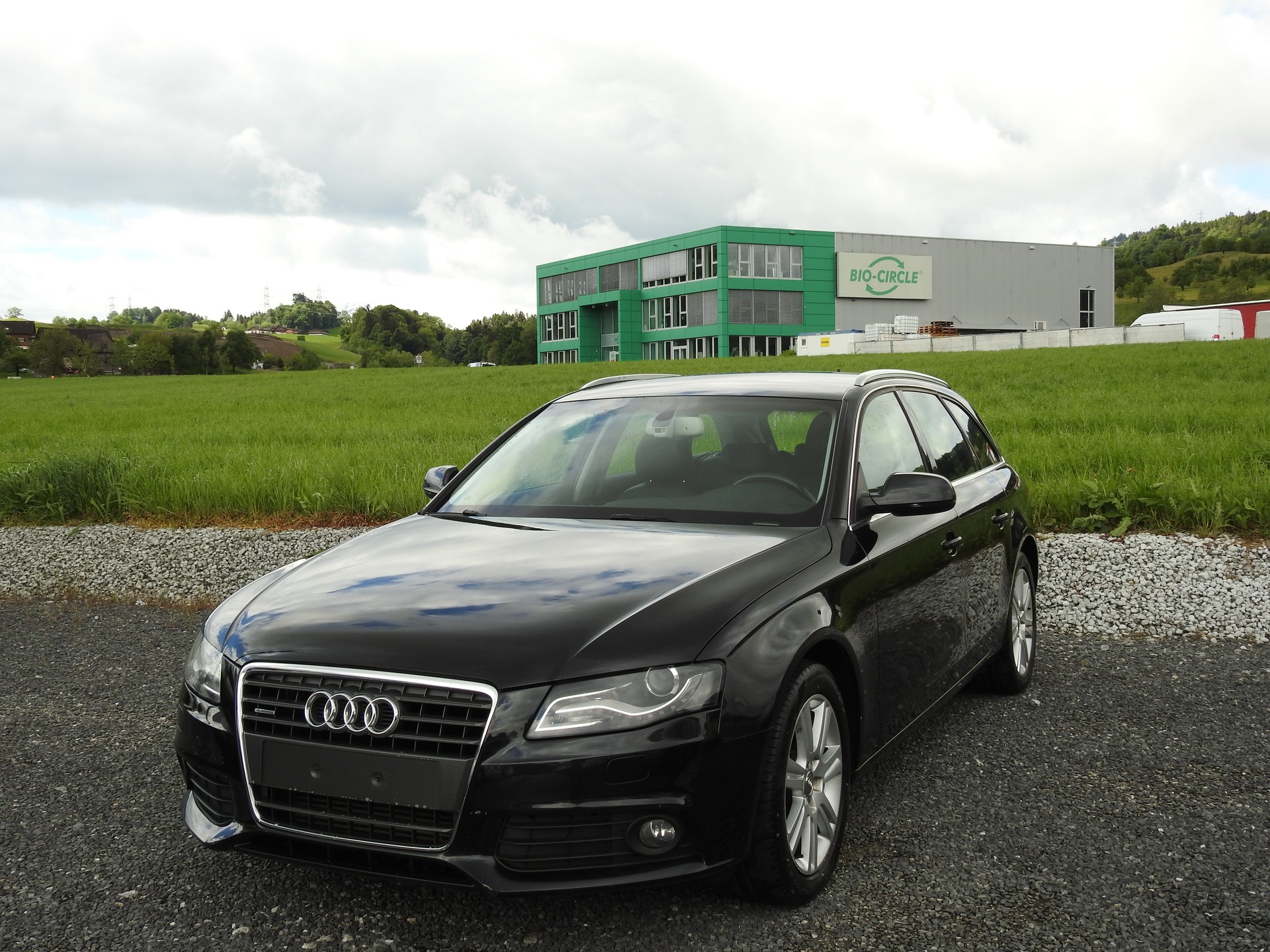 AUDI A4 Avant 2.0 TFSI quattro S-tronic-image-0
