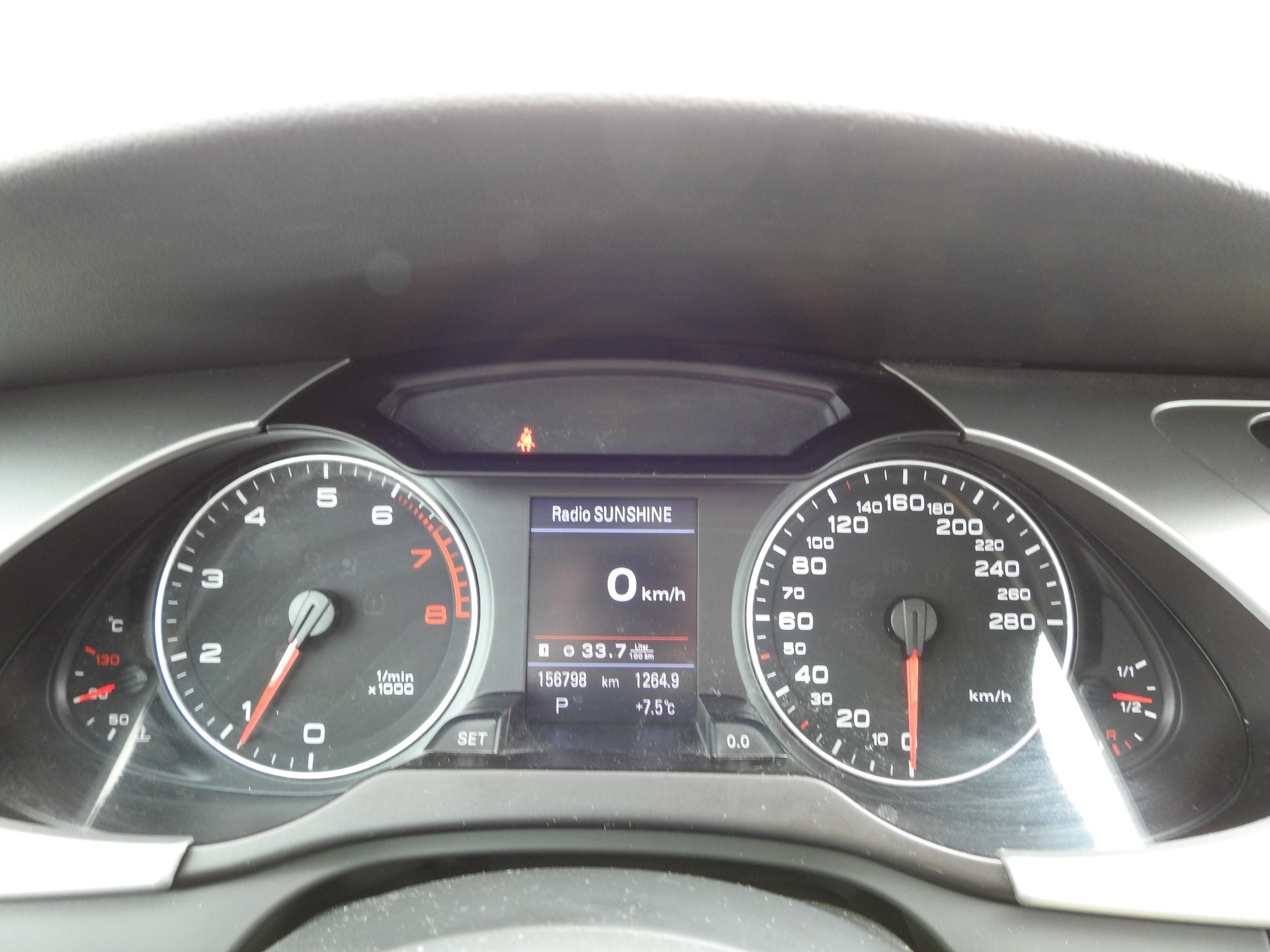 AUDI A4 Avant 2.0 TFSI quattro S-tronic-image-26