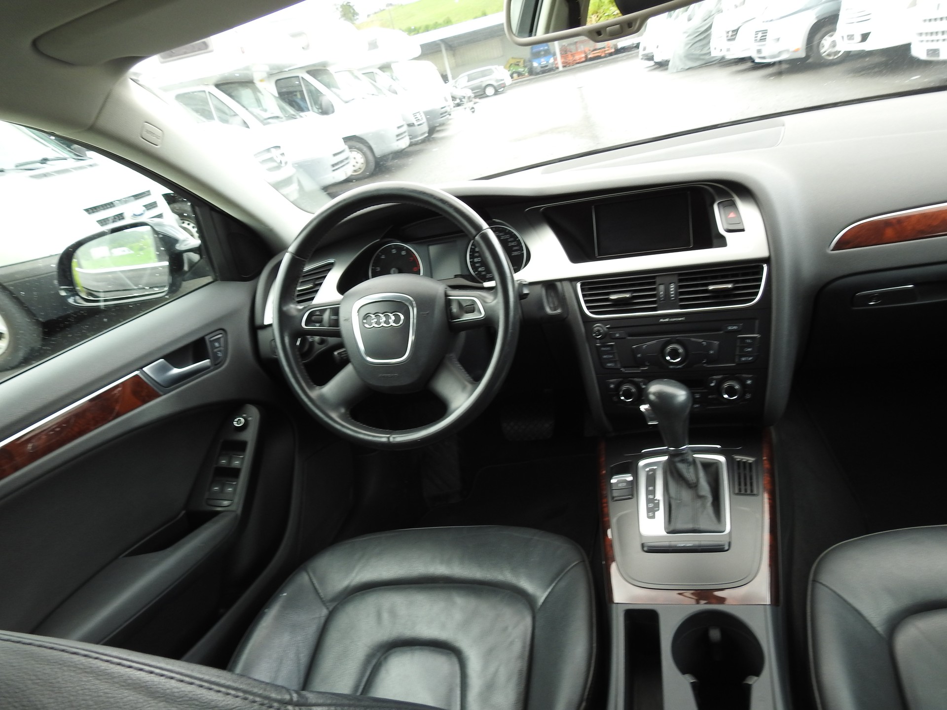 AUDI A4 Avant 2.0 TFSI quattro S-tronic-image-19