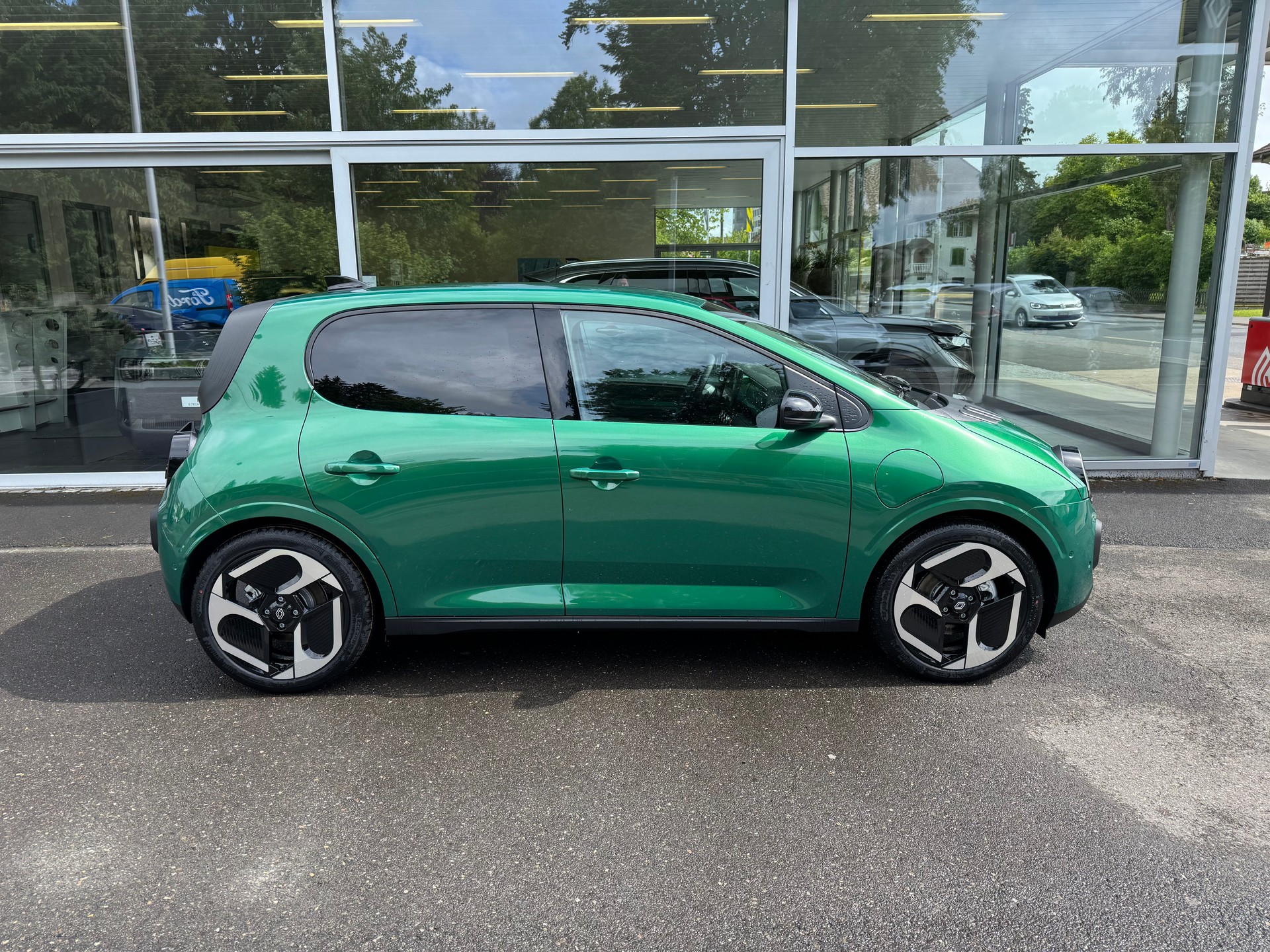 RENAULT Twingo E-Tech 27kWh Techno-image-1