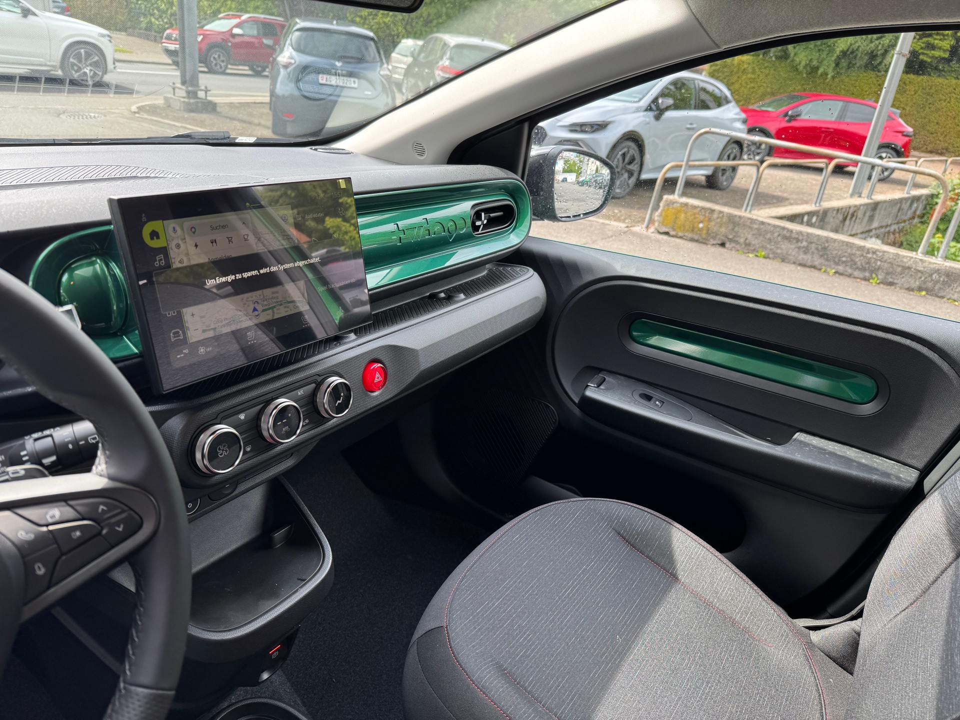 RENAULT Twingo E-Tech 27kWh Techno-image-12